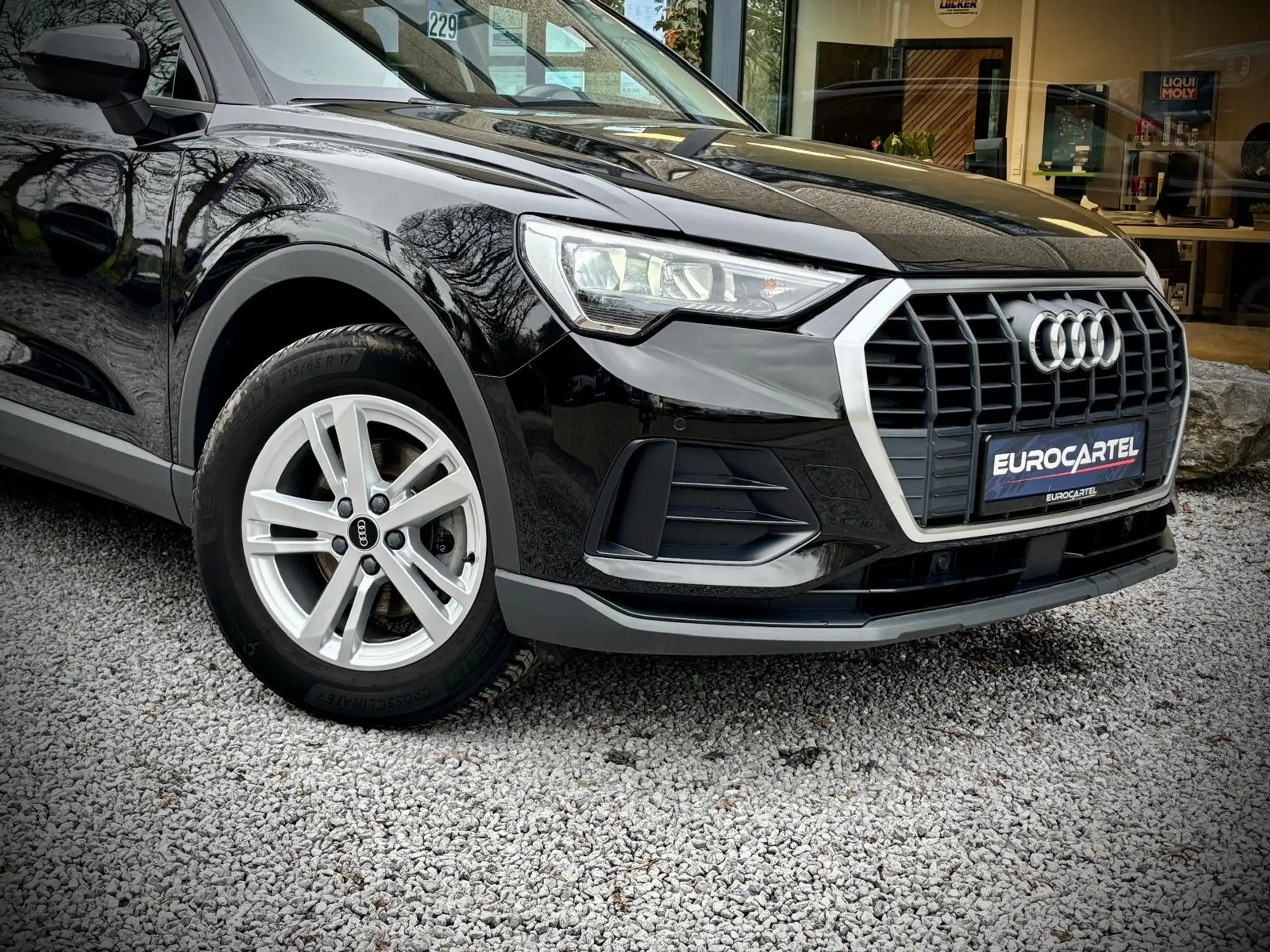 Audi - Q3