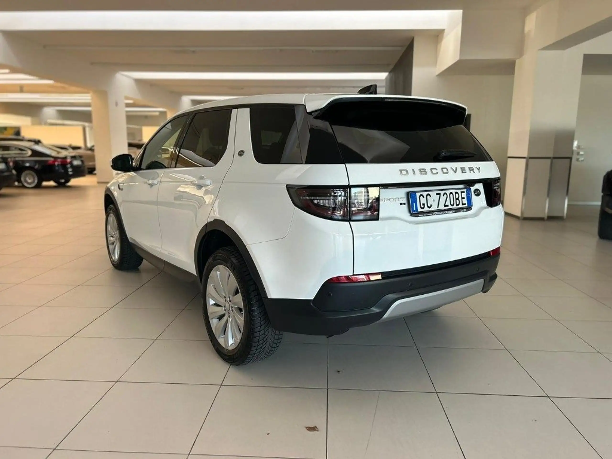 Land Rover - Discovery Sport