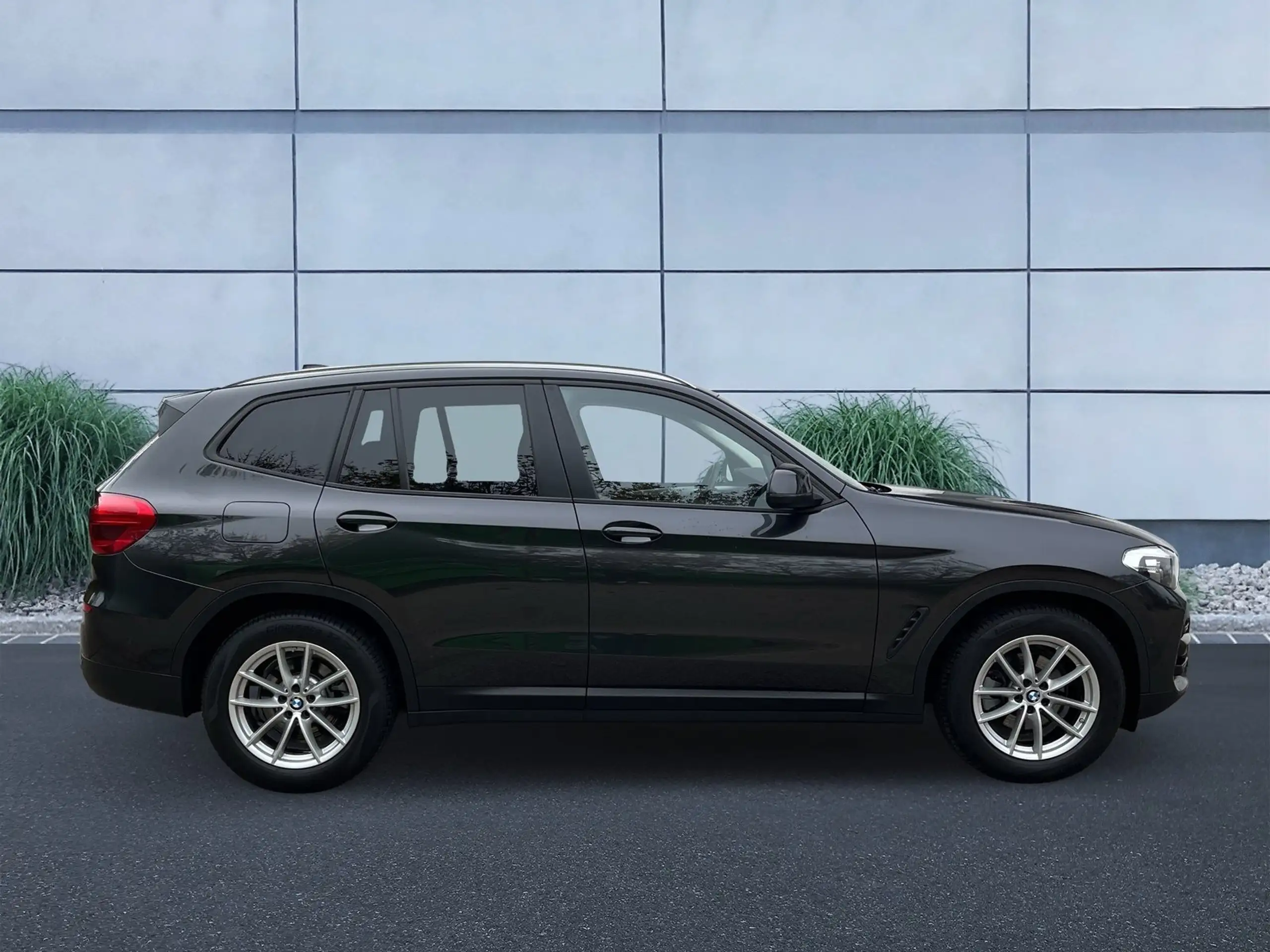 BMW - X3