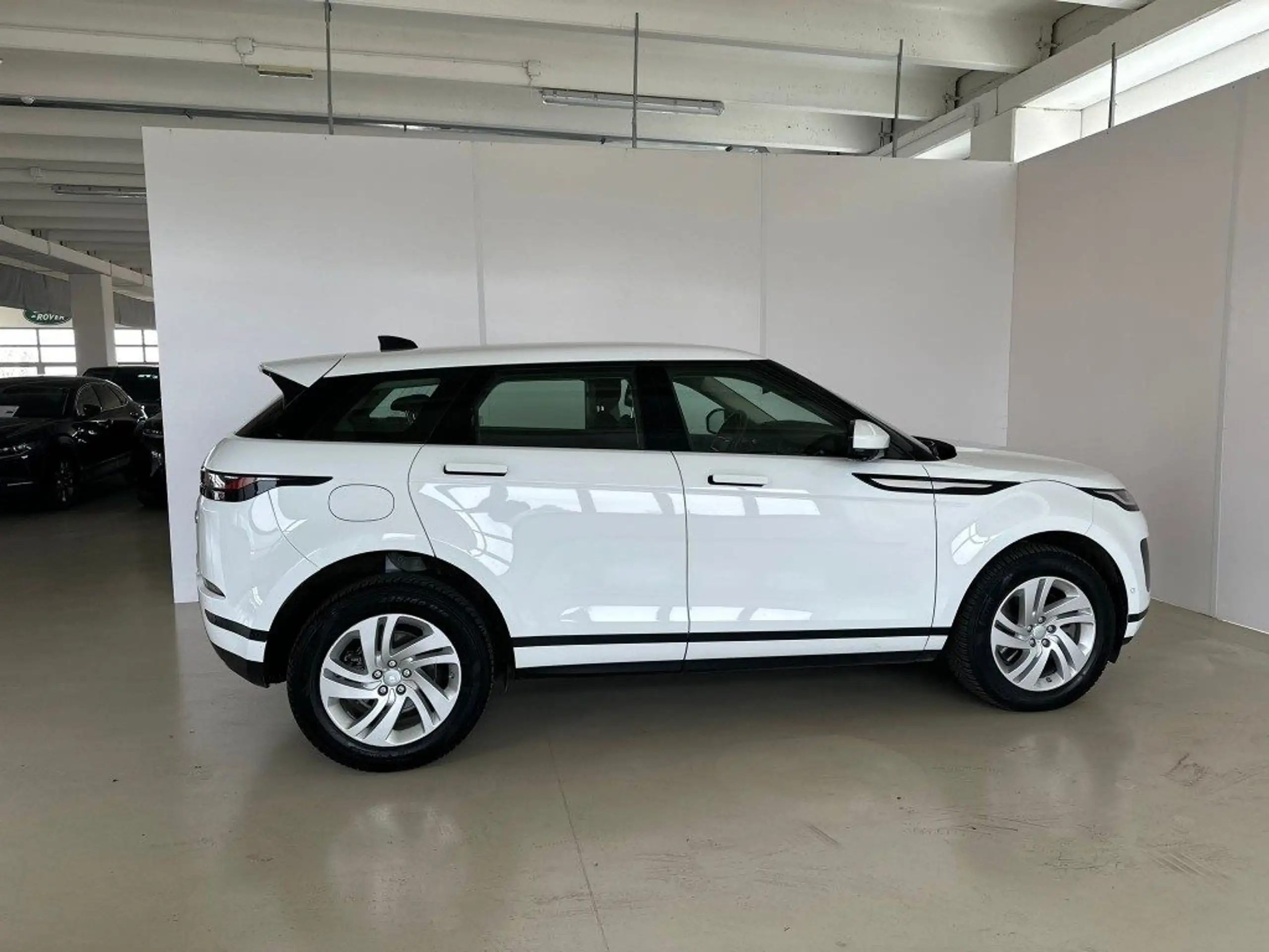 Land Rover - Range Rover Evoque