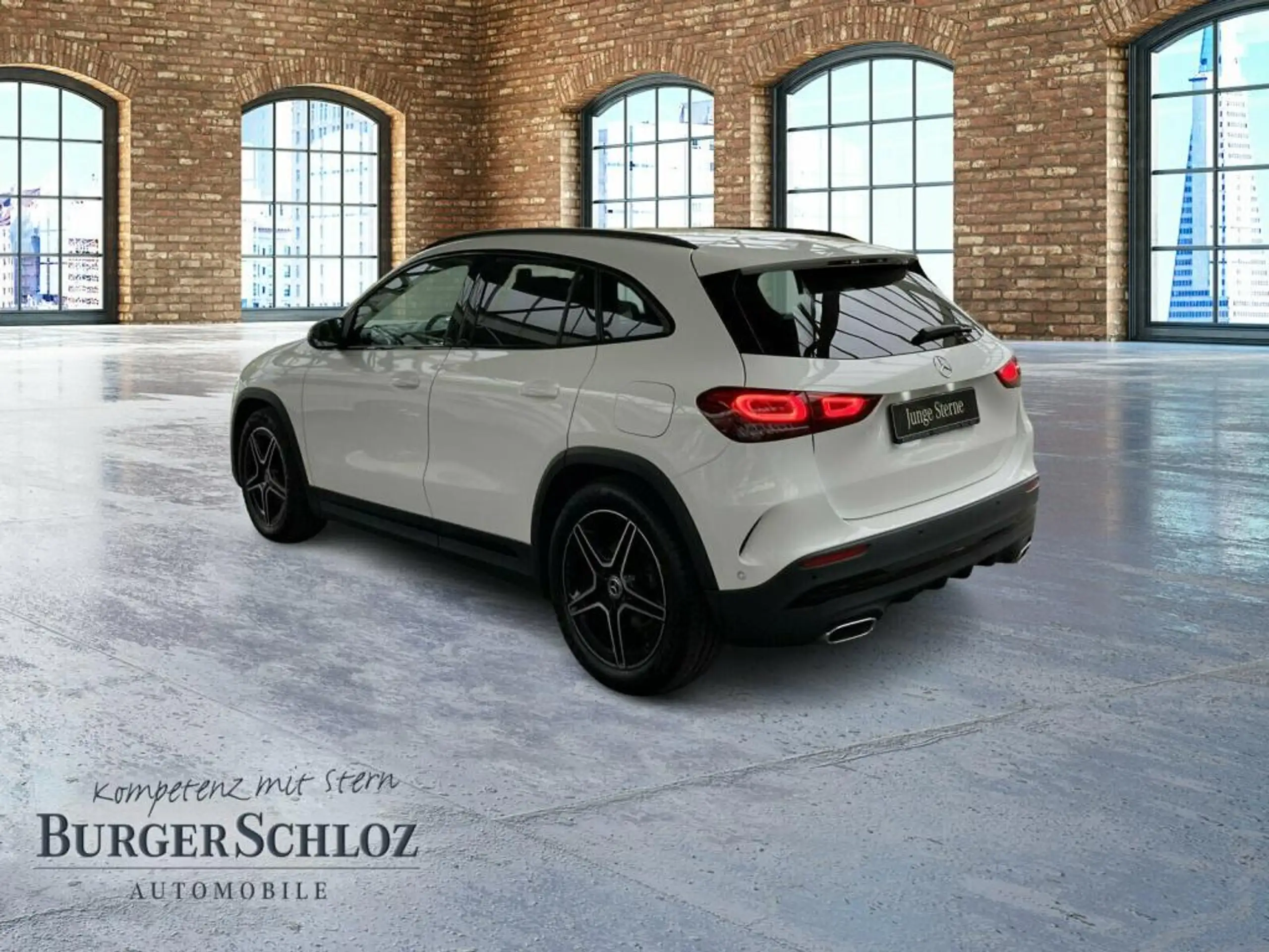 Mercedes-Benz - GLA 200