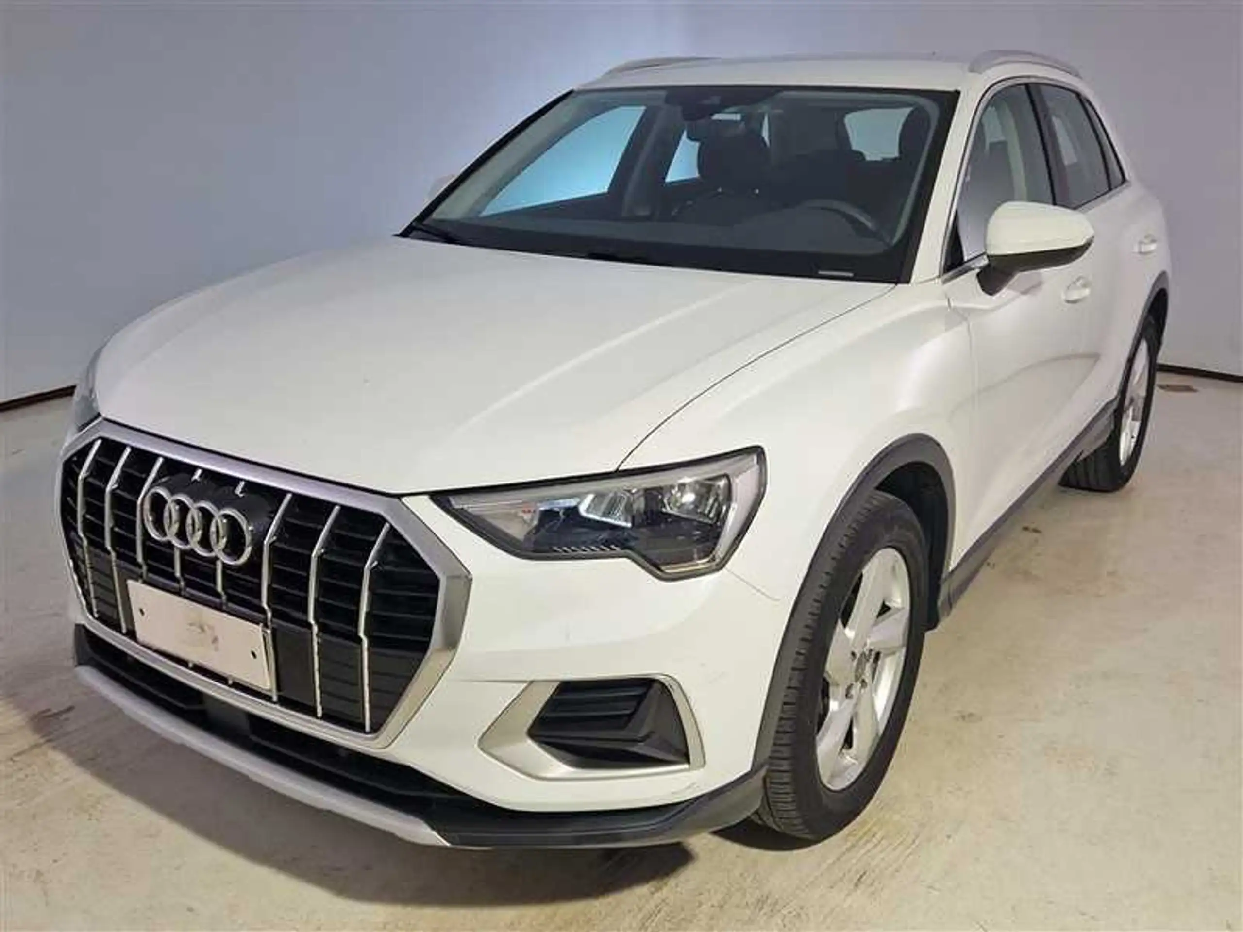 Audi - Q3