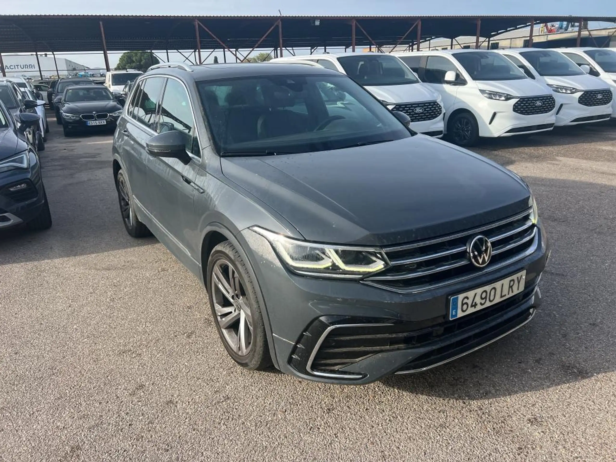 Volkswagen - Tiguan