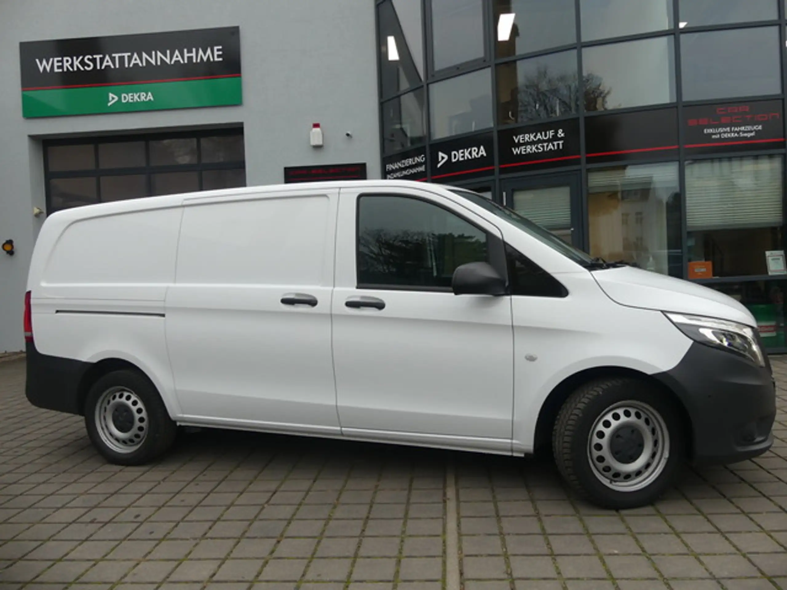 Mercedes-Benz - Vito