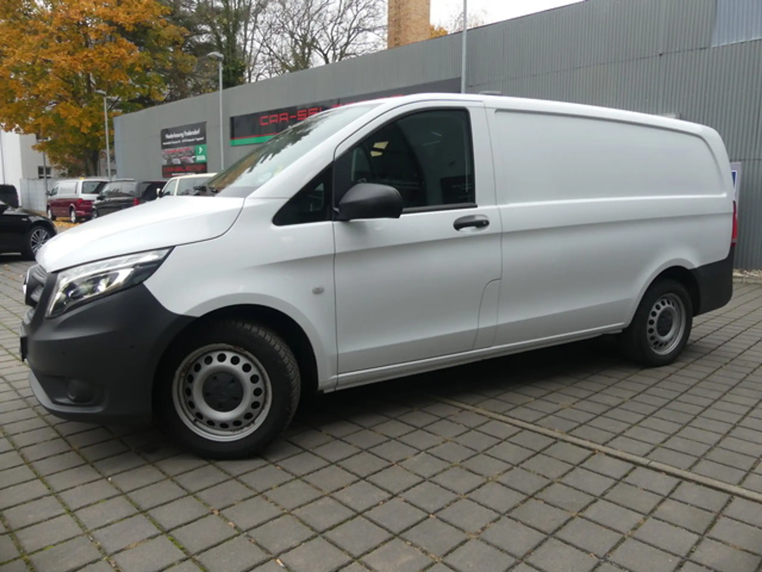 Mercedes-Benz - Vito