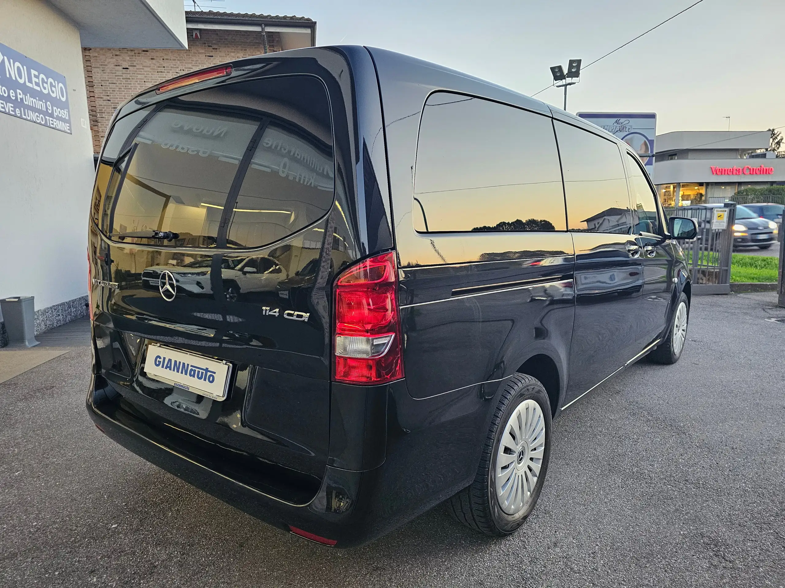 Mercedes-Benz - Vito