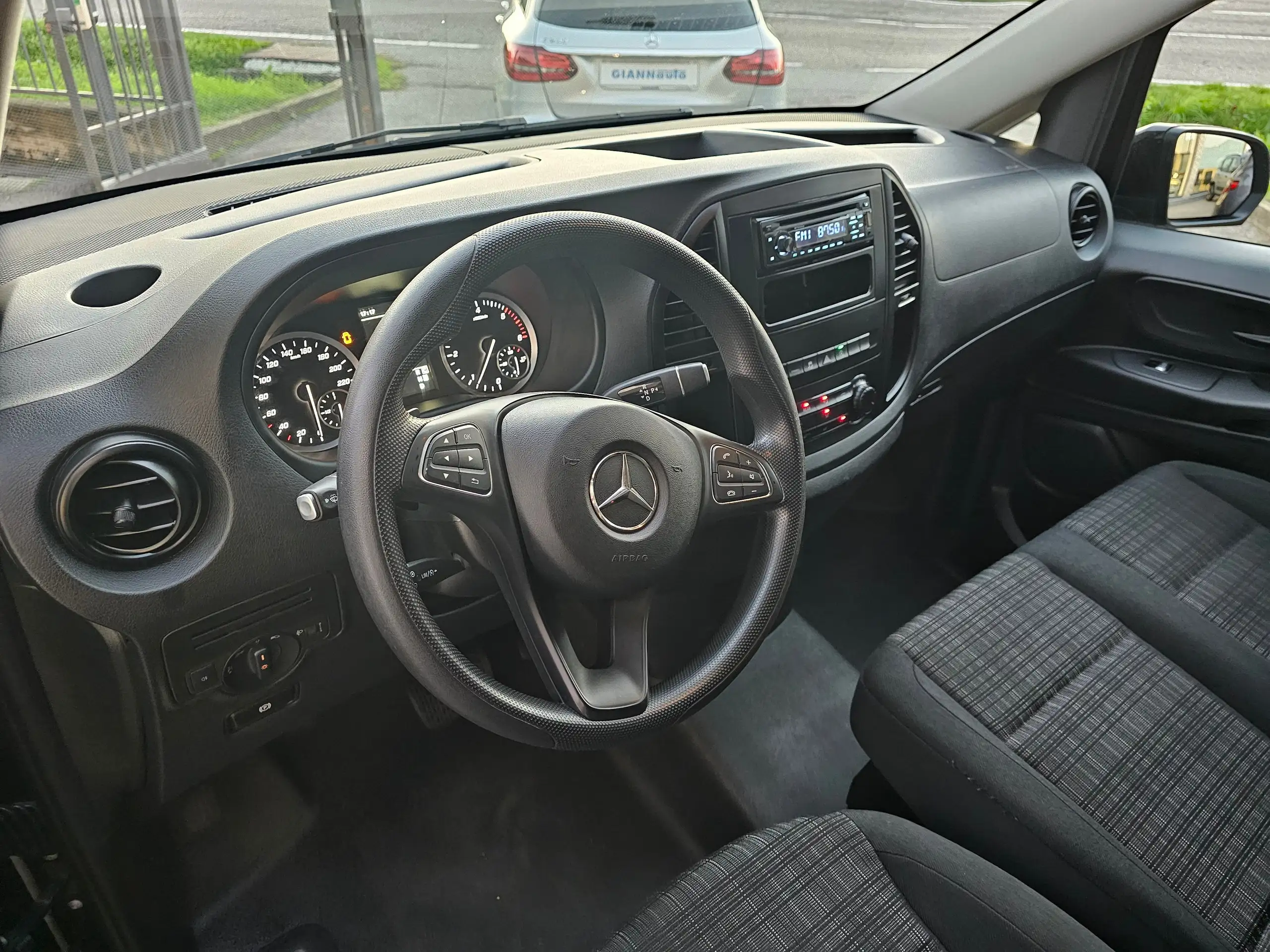 Mercedes-Benz - Vito