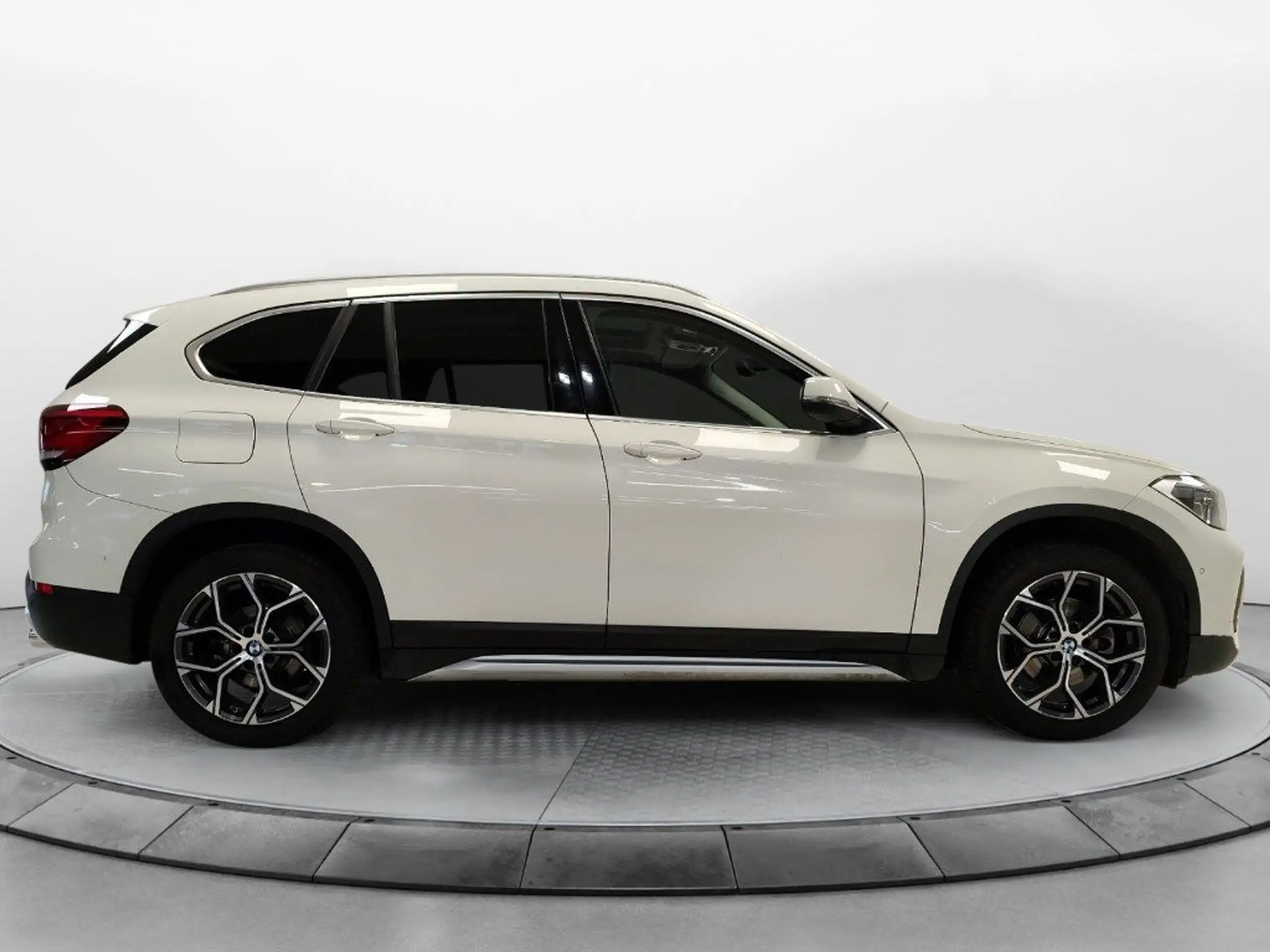 BMW - X1