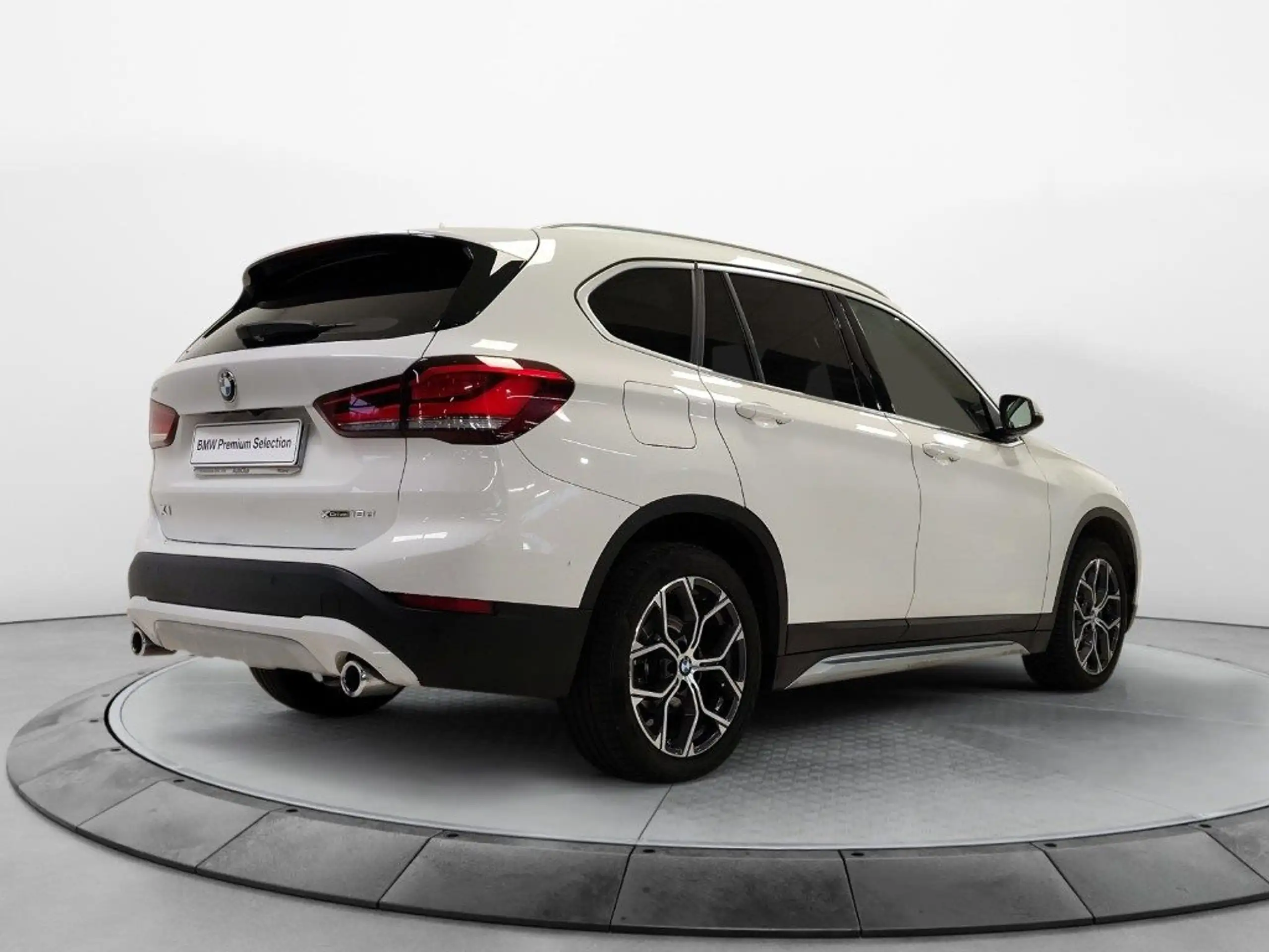 BMW - X1