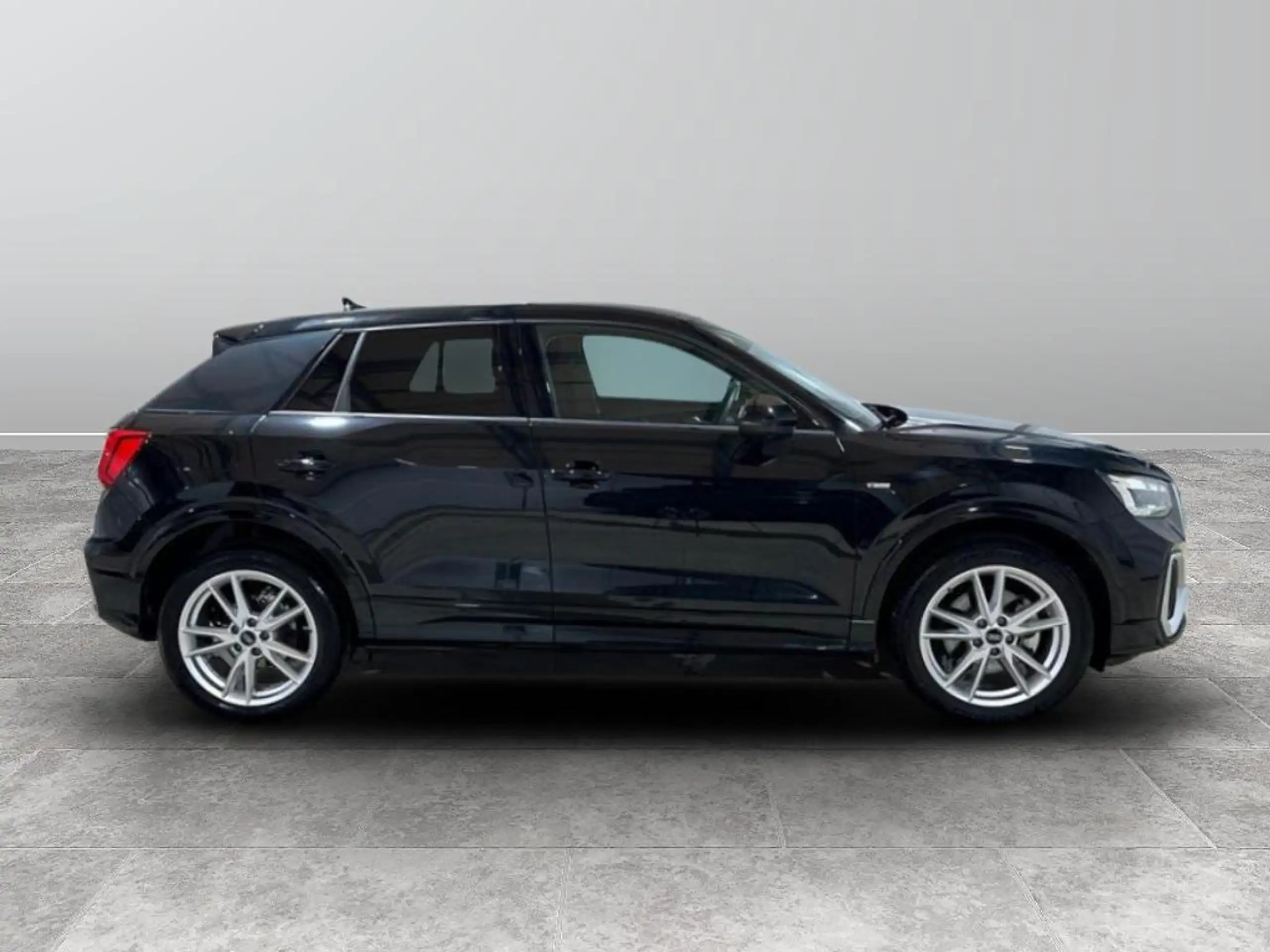 Audi - Q2