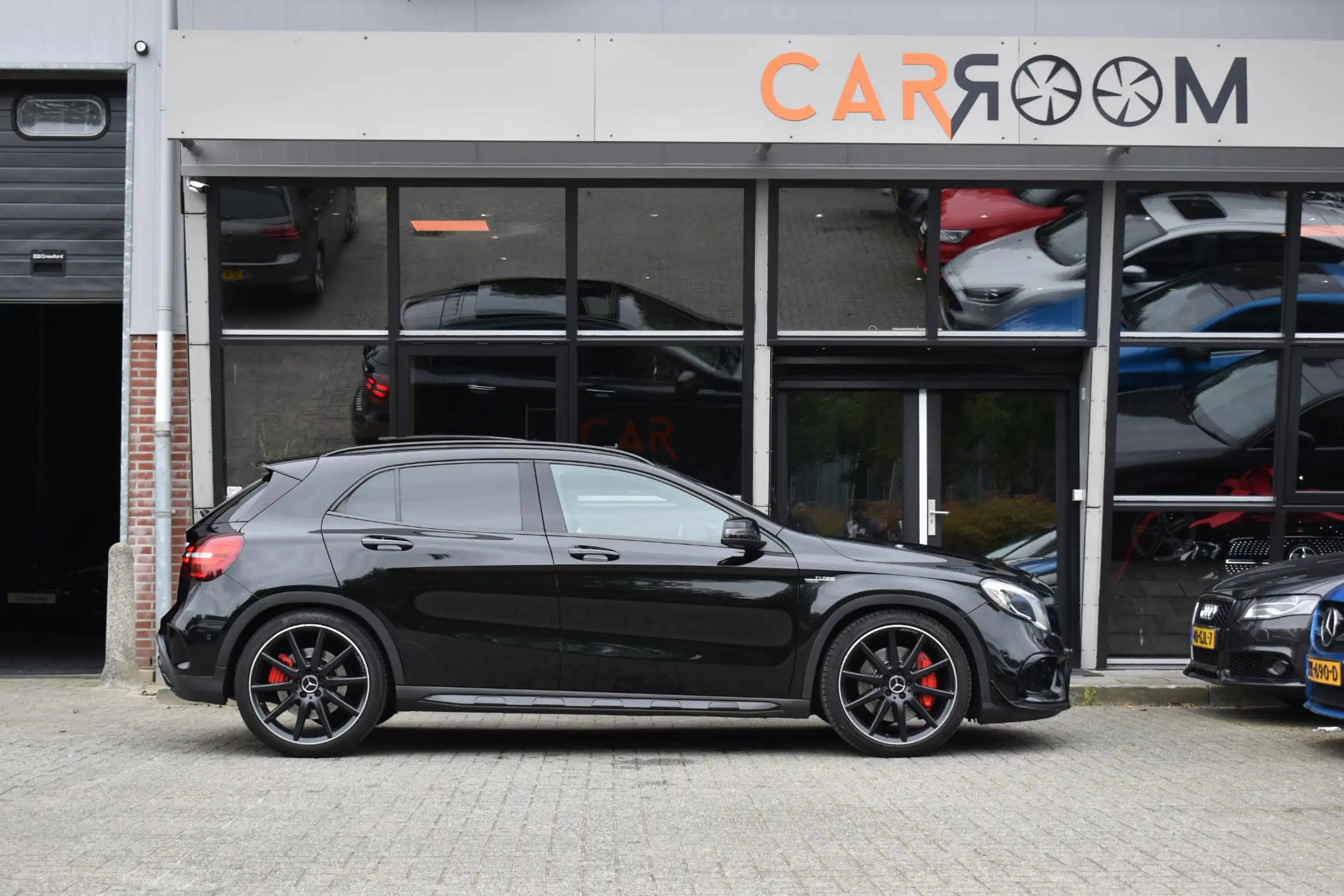 Mercedes-Benz - GLA 45 AMG