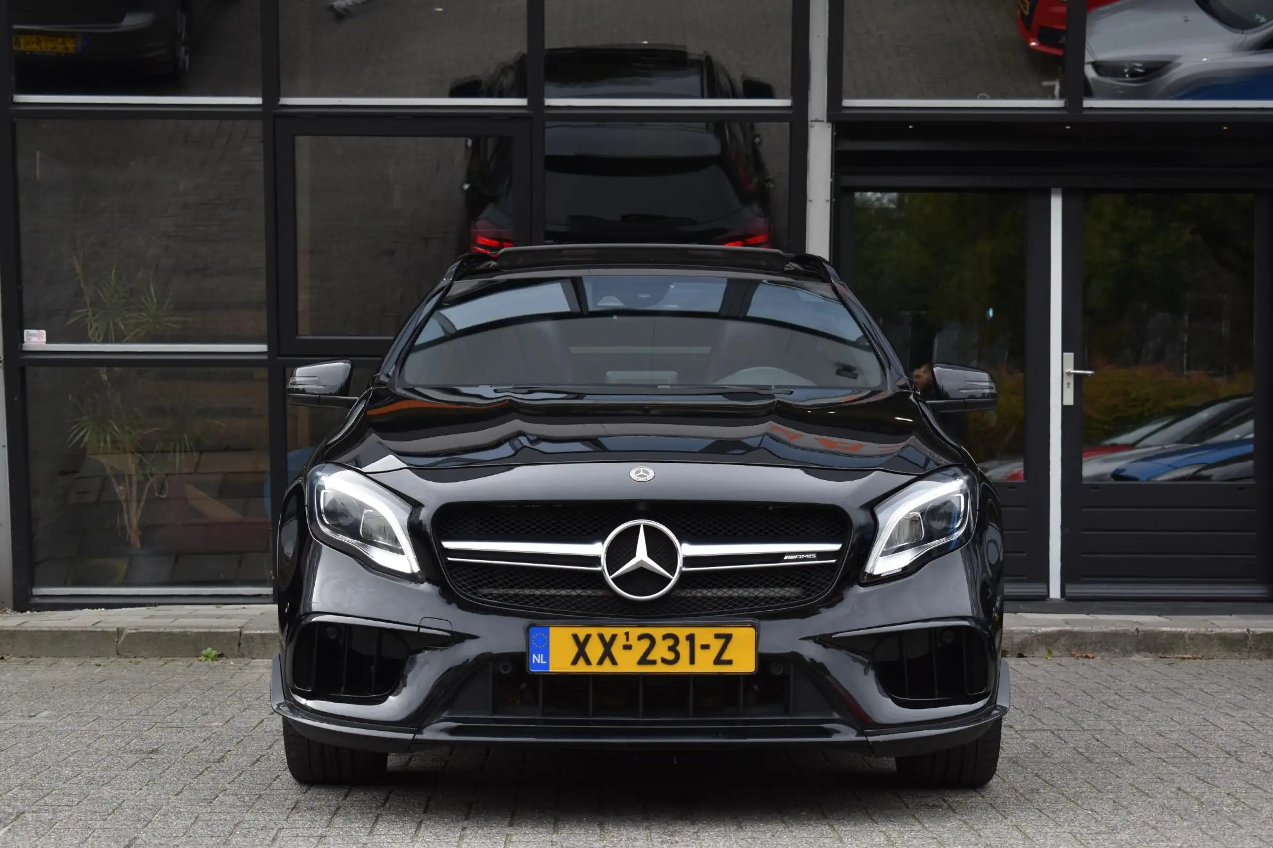 Mercedes-Benz - GLA 45 AMG