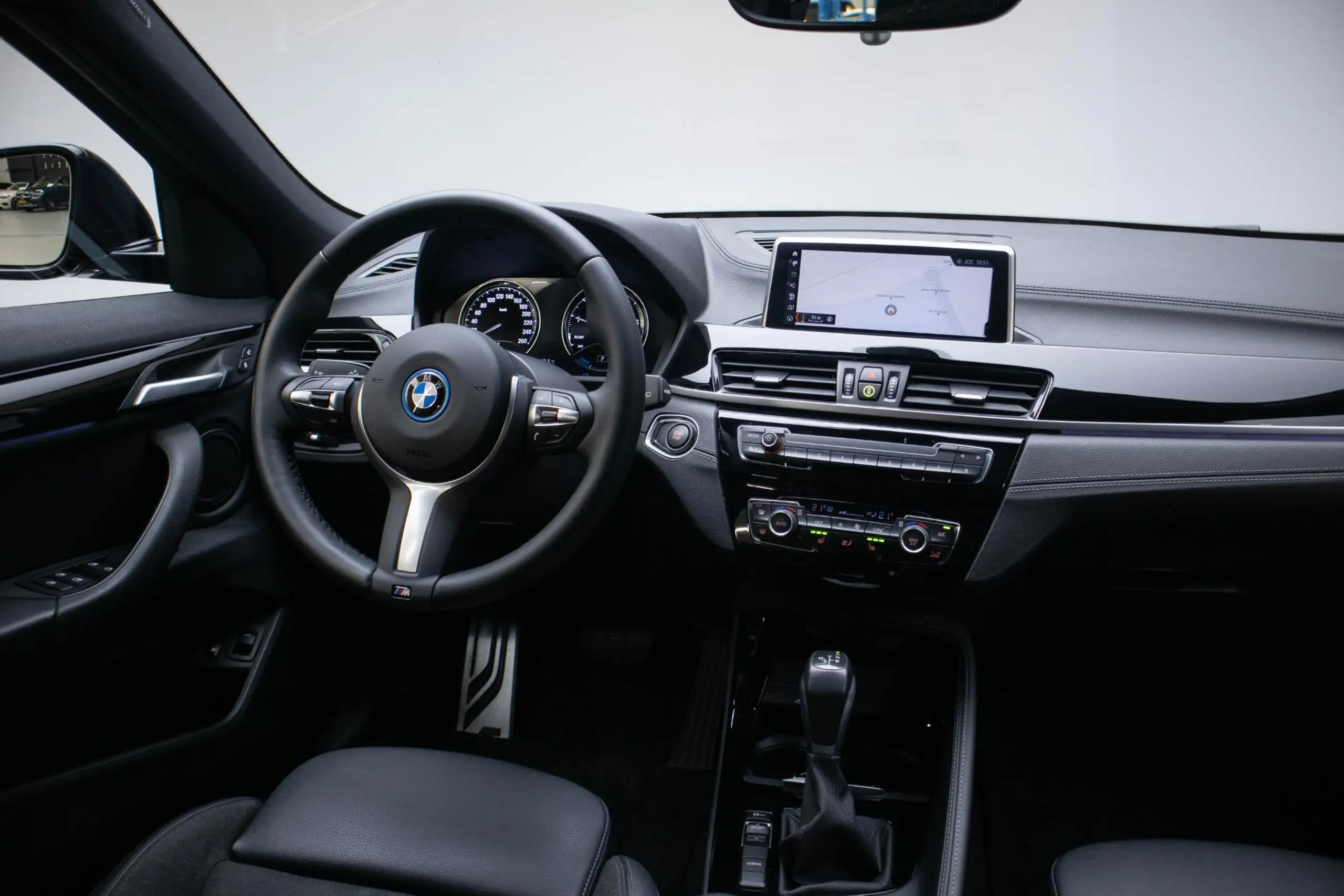 BMW - X2