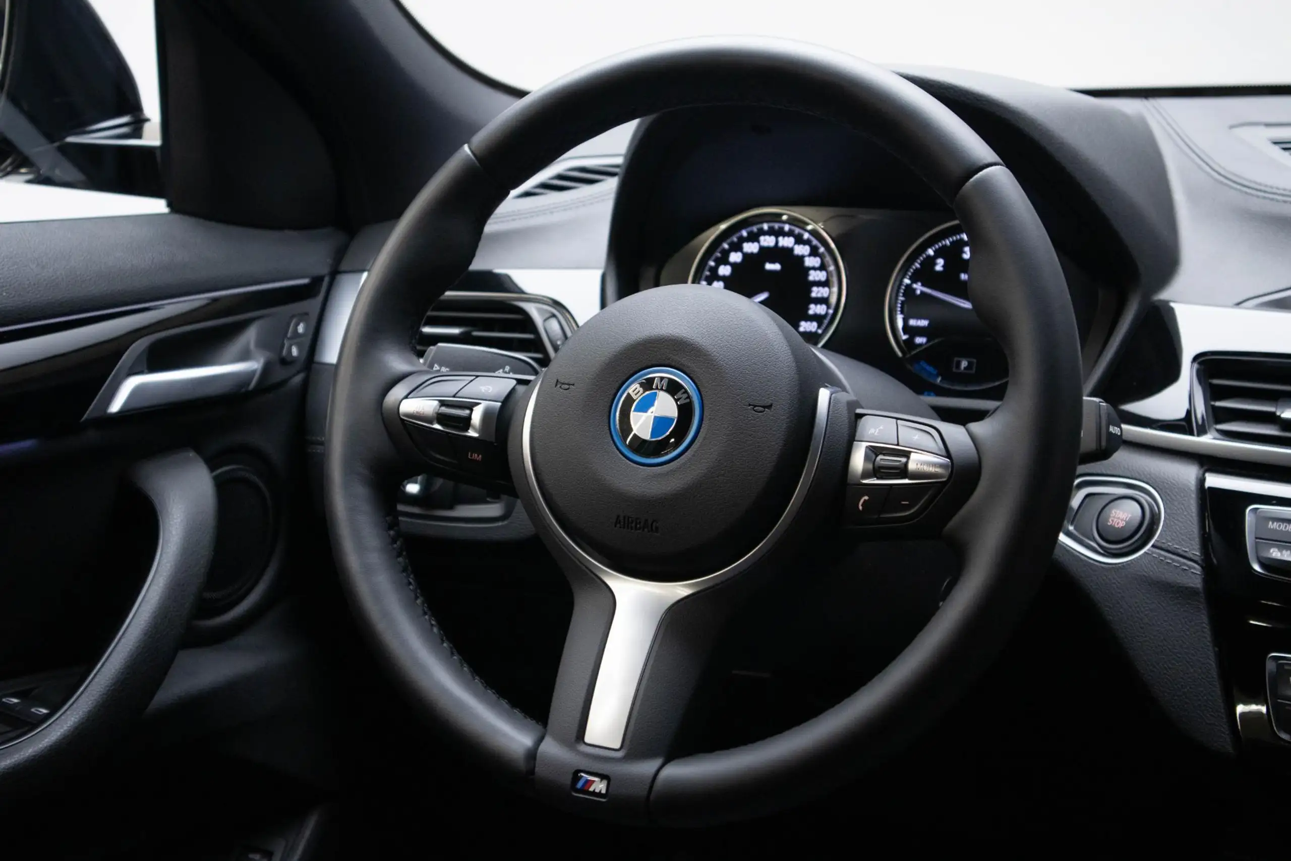 BMW - X2