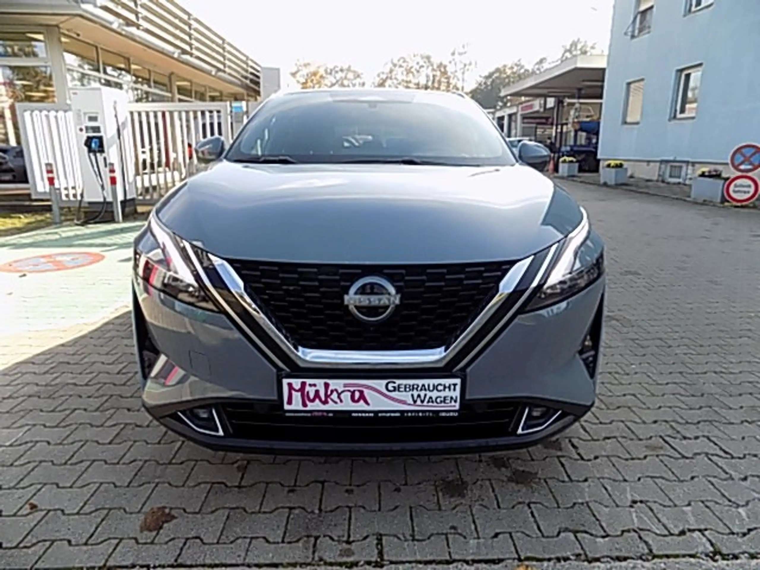 Nissan - Qashqai