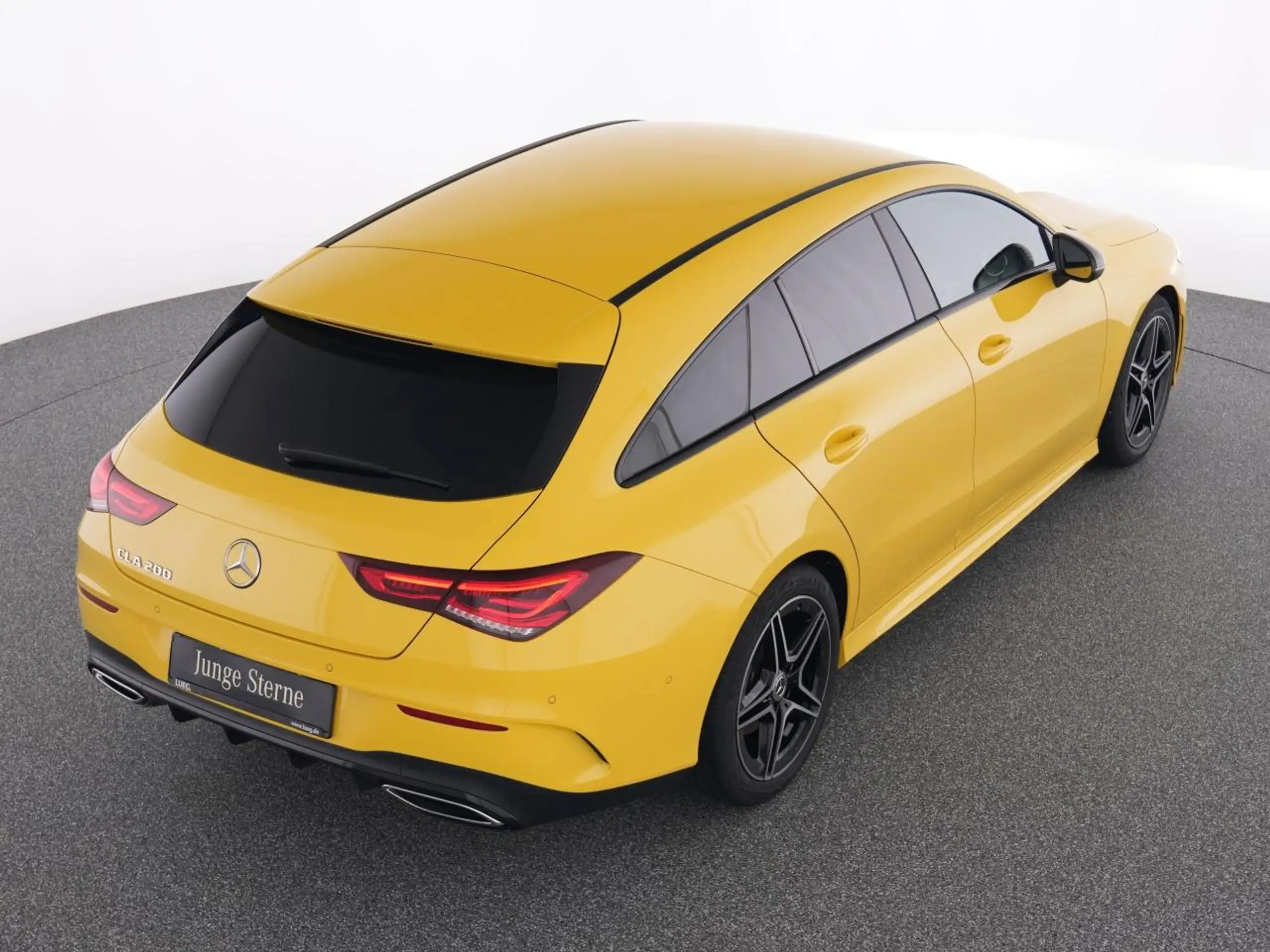 Mercedes-Benz - CLA 200