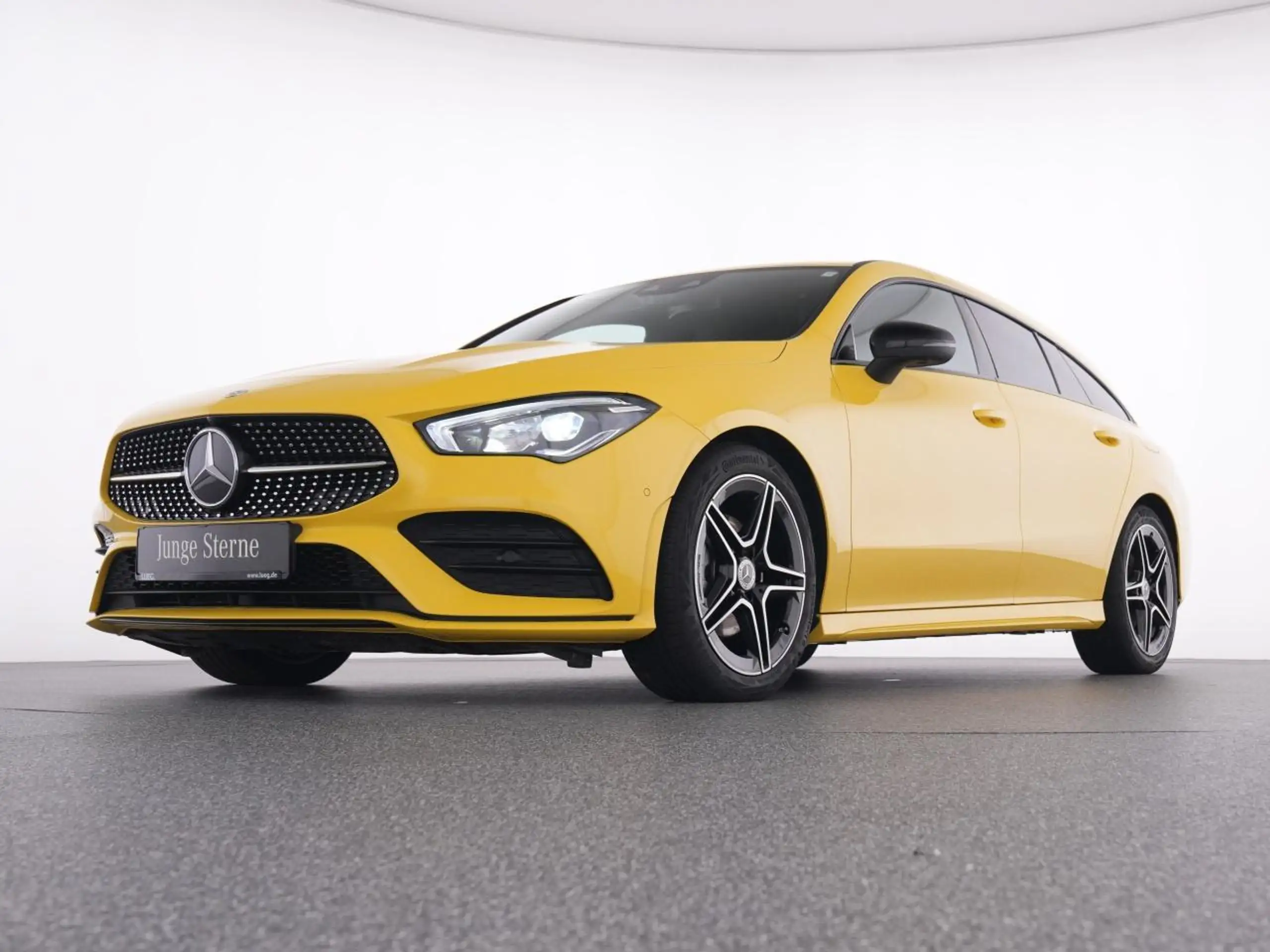 Mercedes-Benz - CLA 200