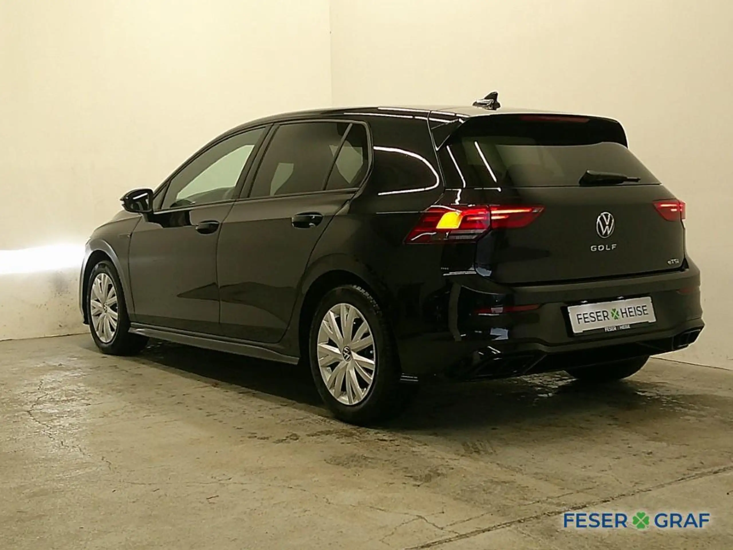 Volkswagen - Golf