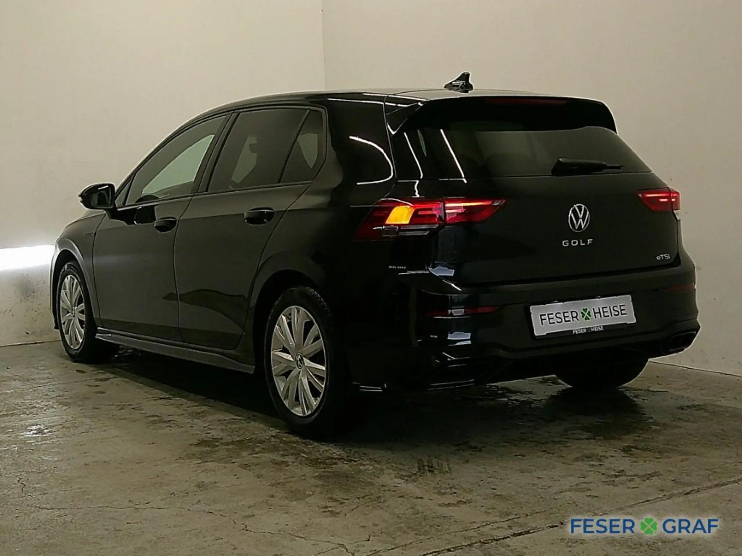 Volkswagen - Golf