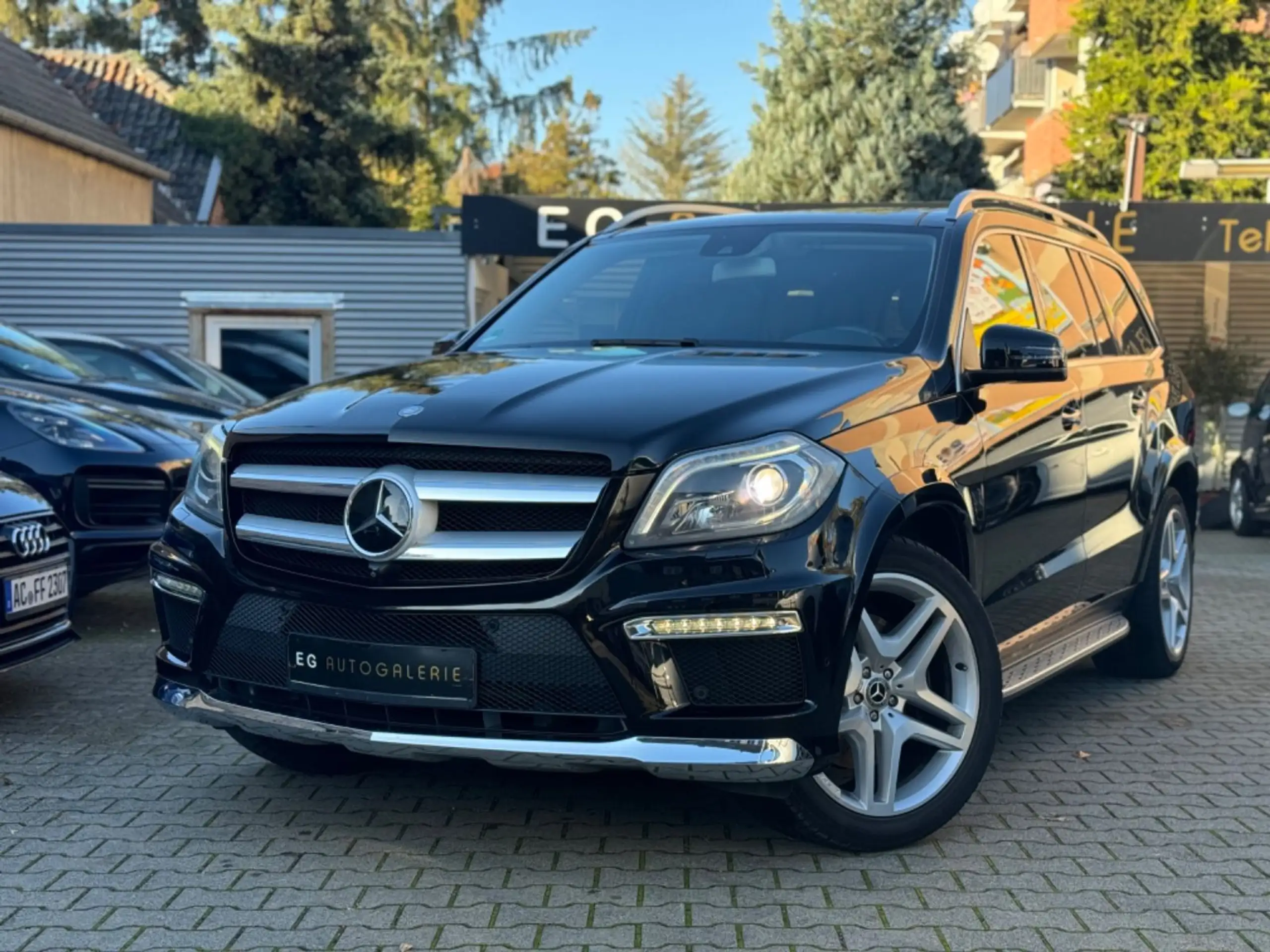 Mercedes-Benz - GL 500