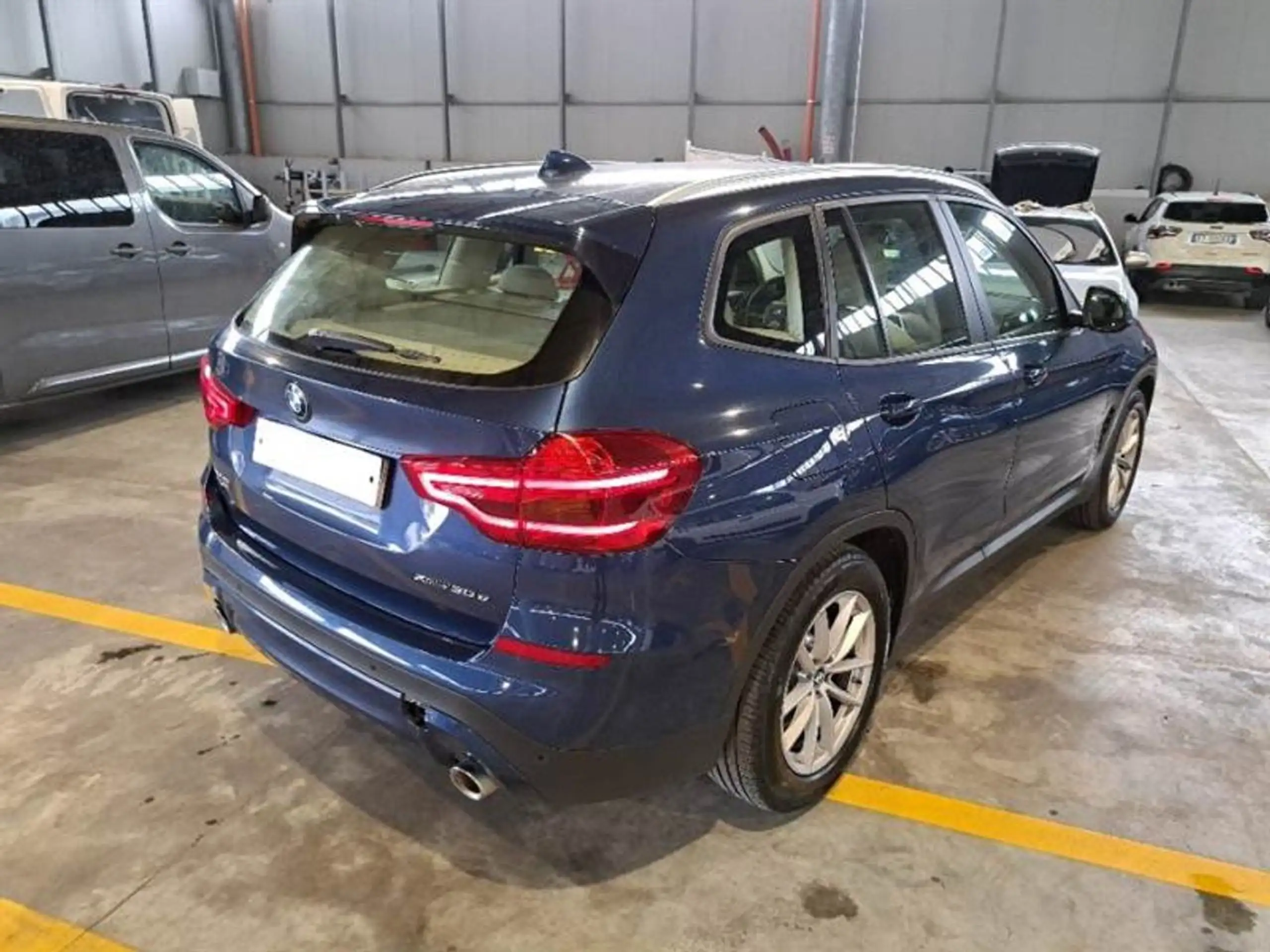 BMW - X3