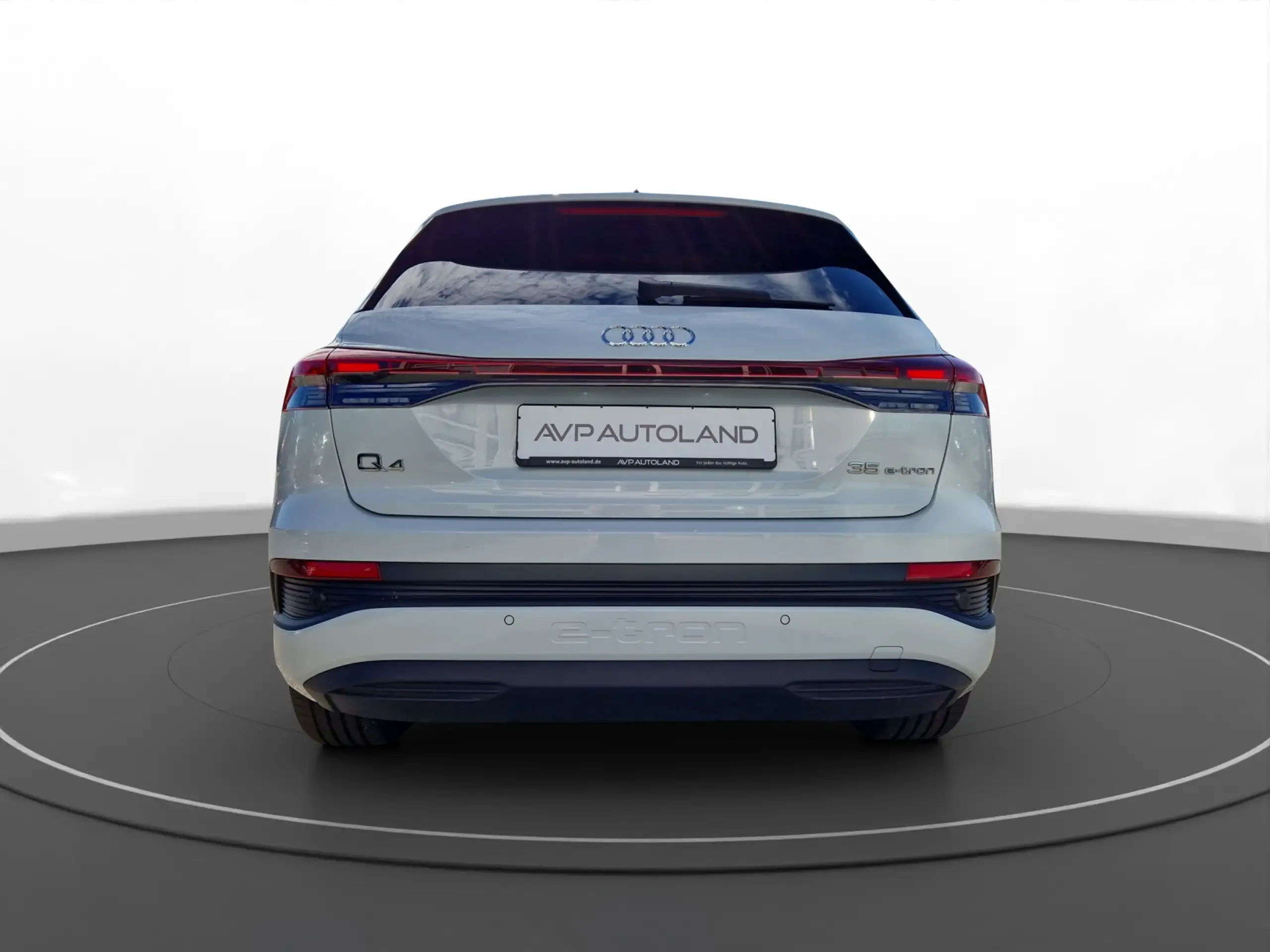 Audi - Q4 e-tron