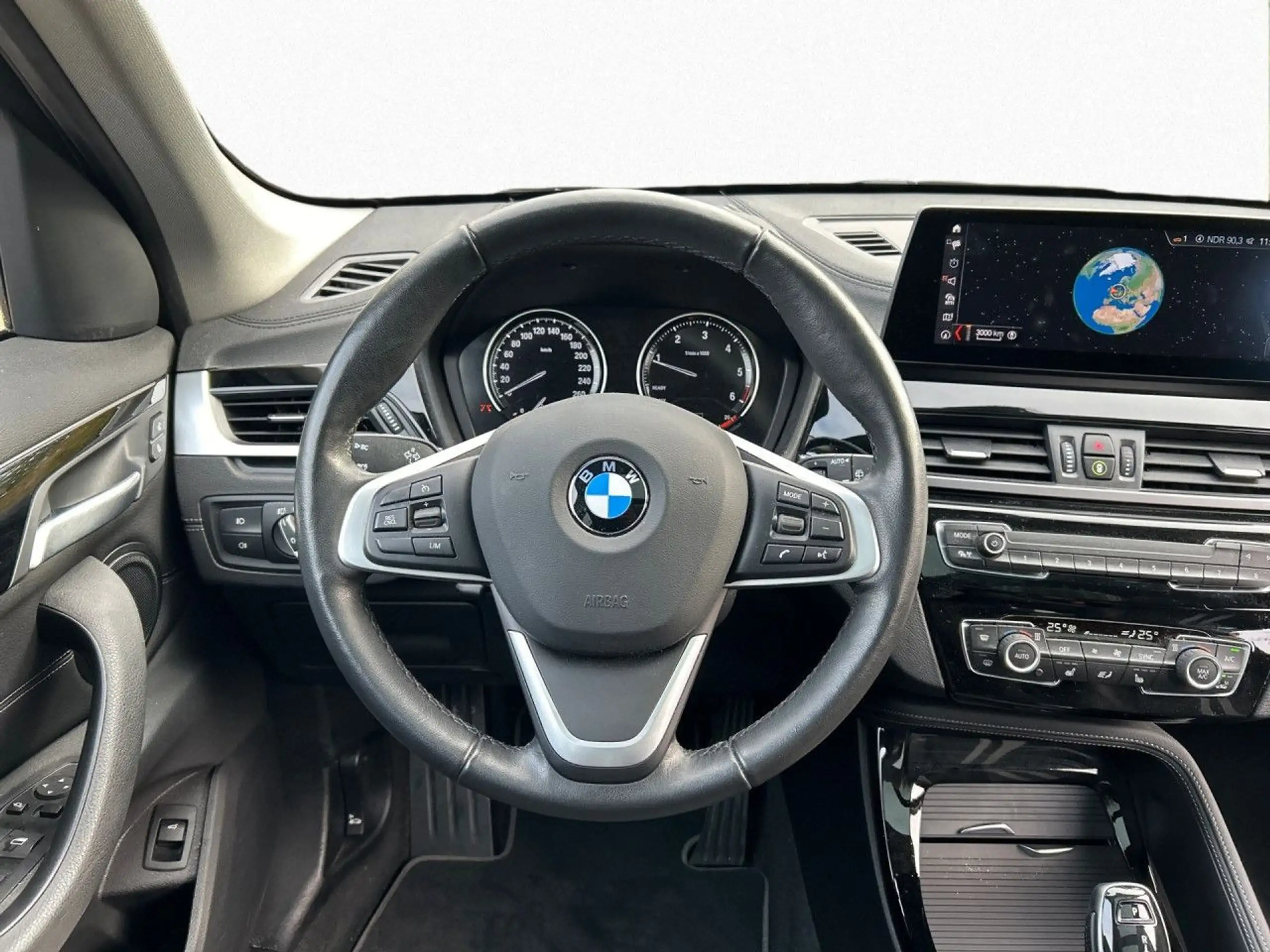 BMW - X1