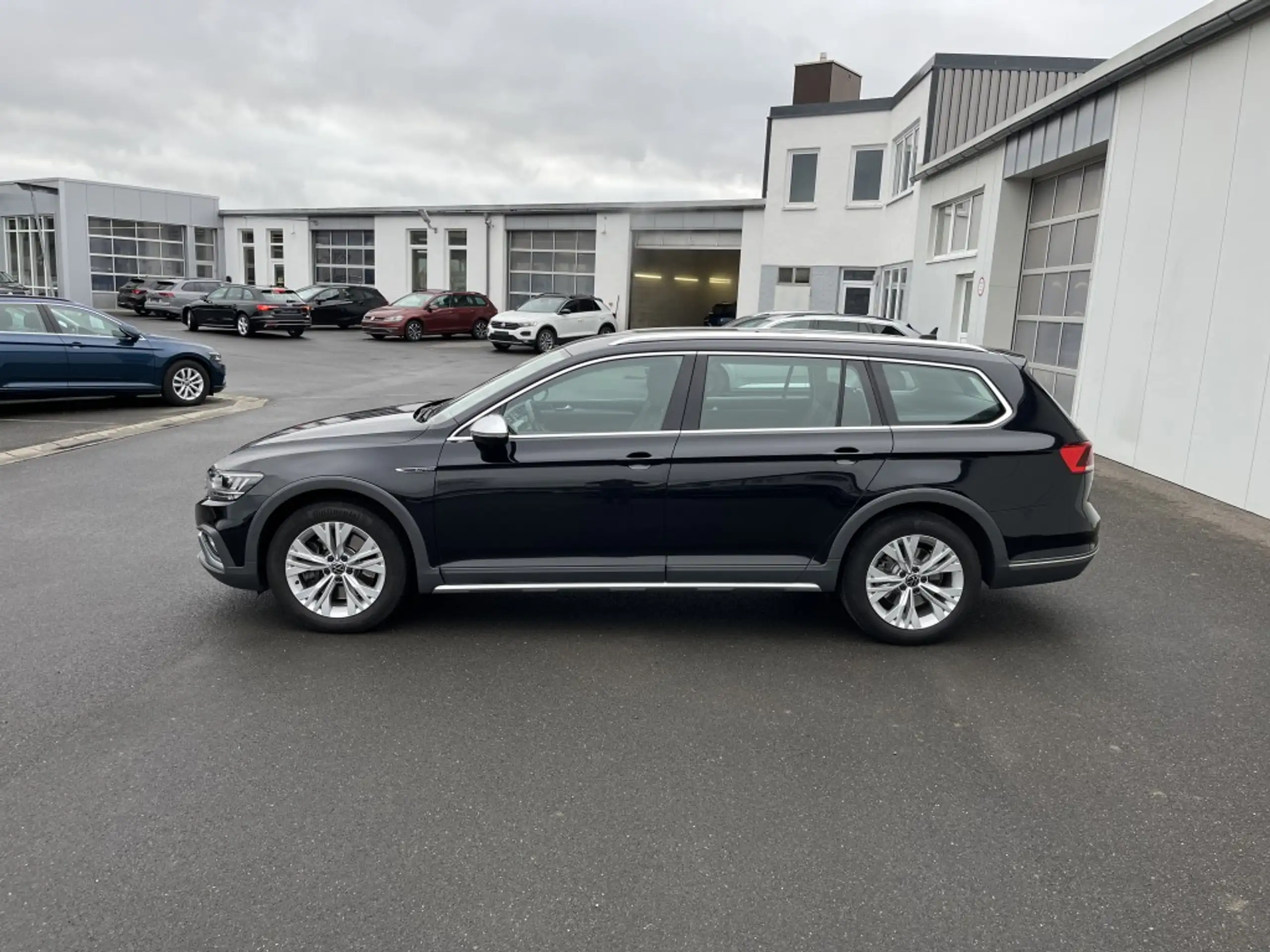 Volkswagen - Passat Alltrack