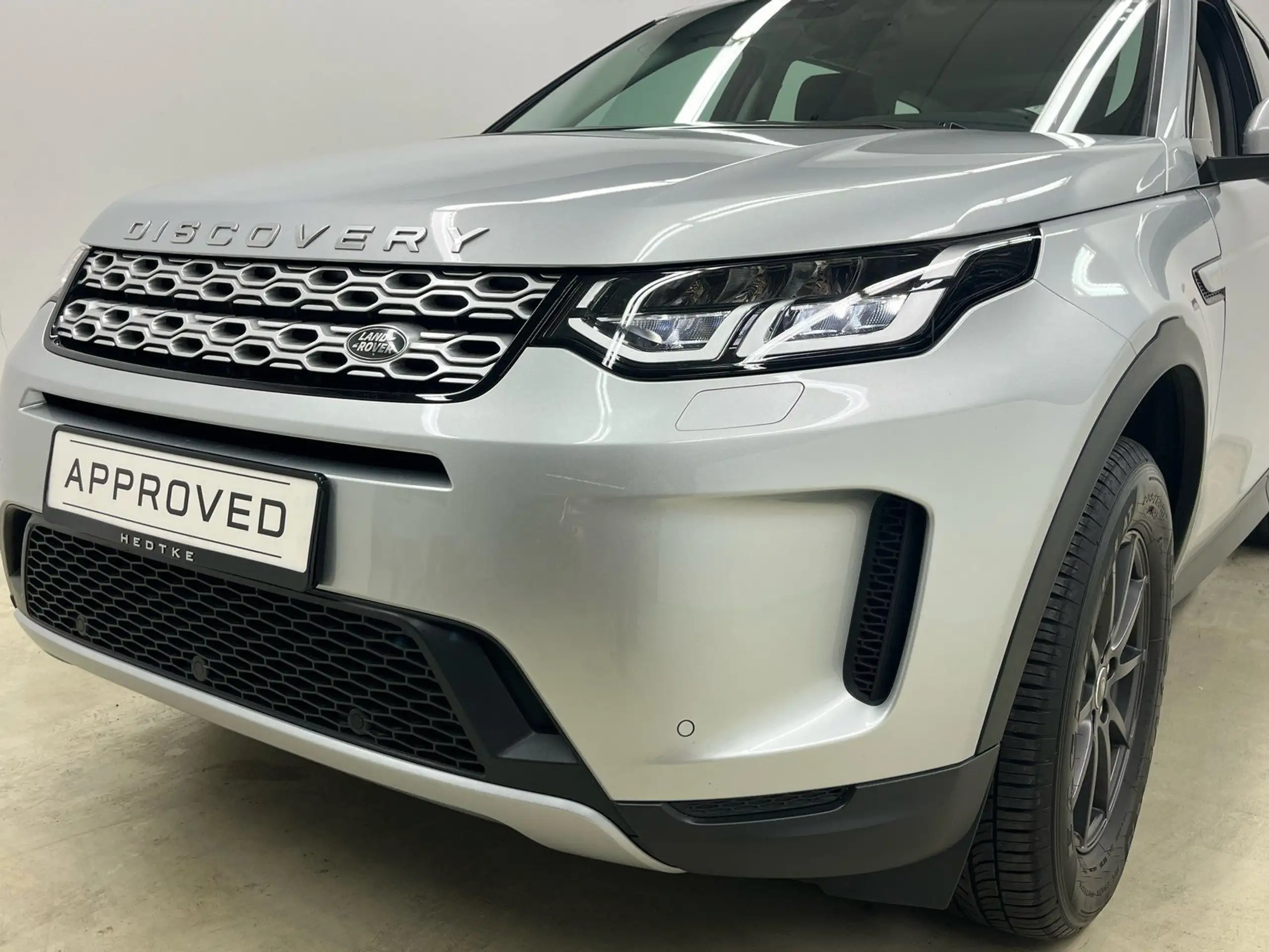 Land Rover - Discovery Sport