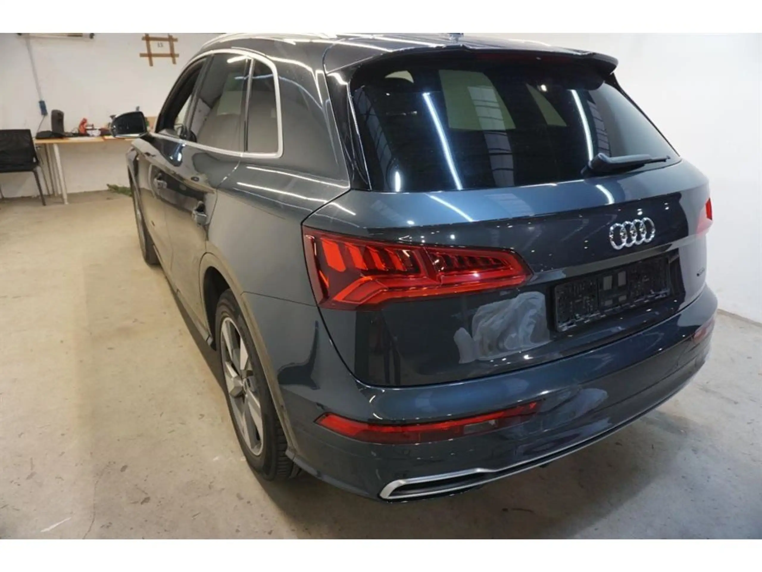 Audi - Q5