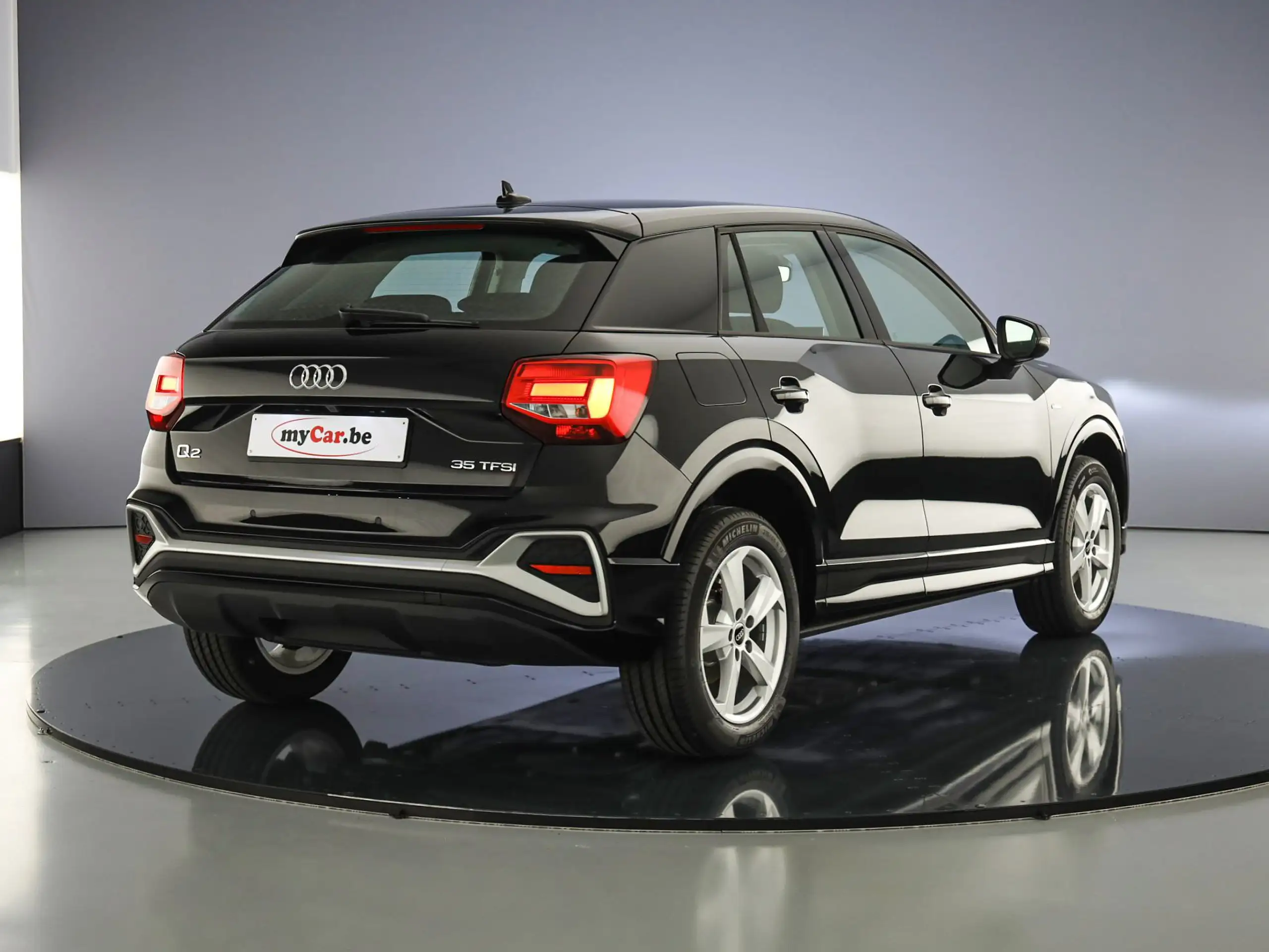 Audi - Q2