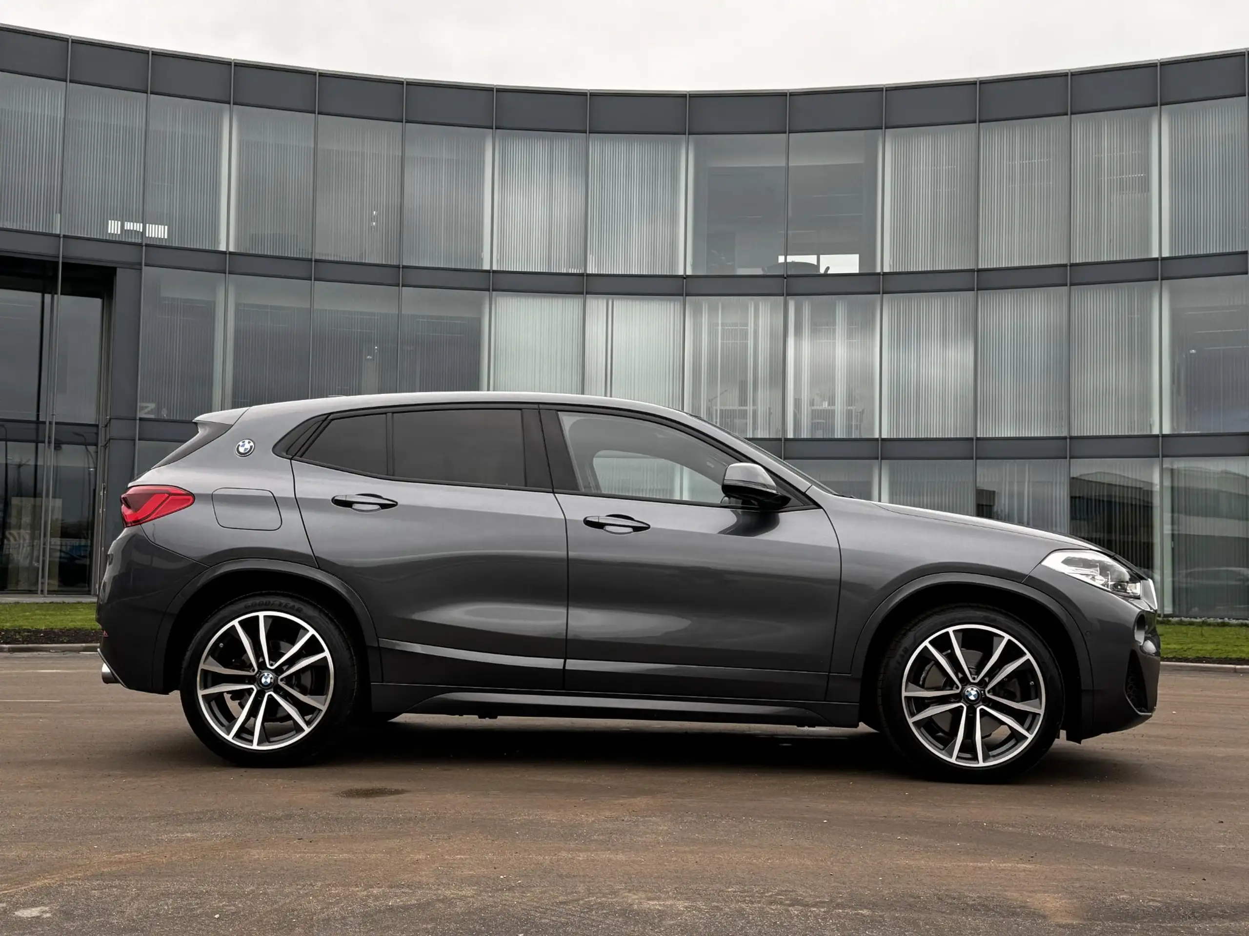 BMW - X2