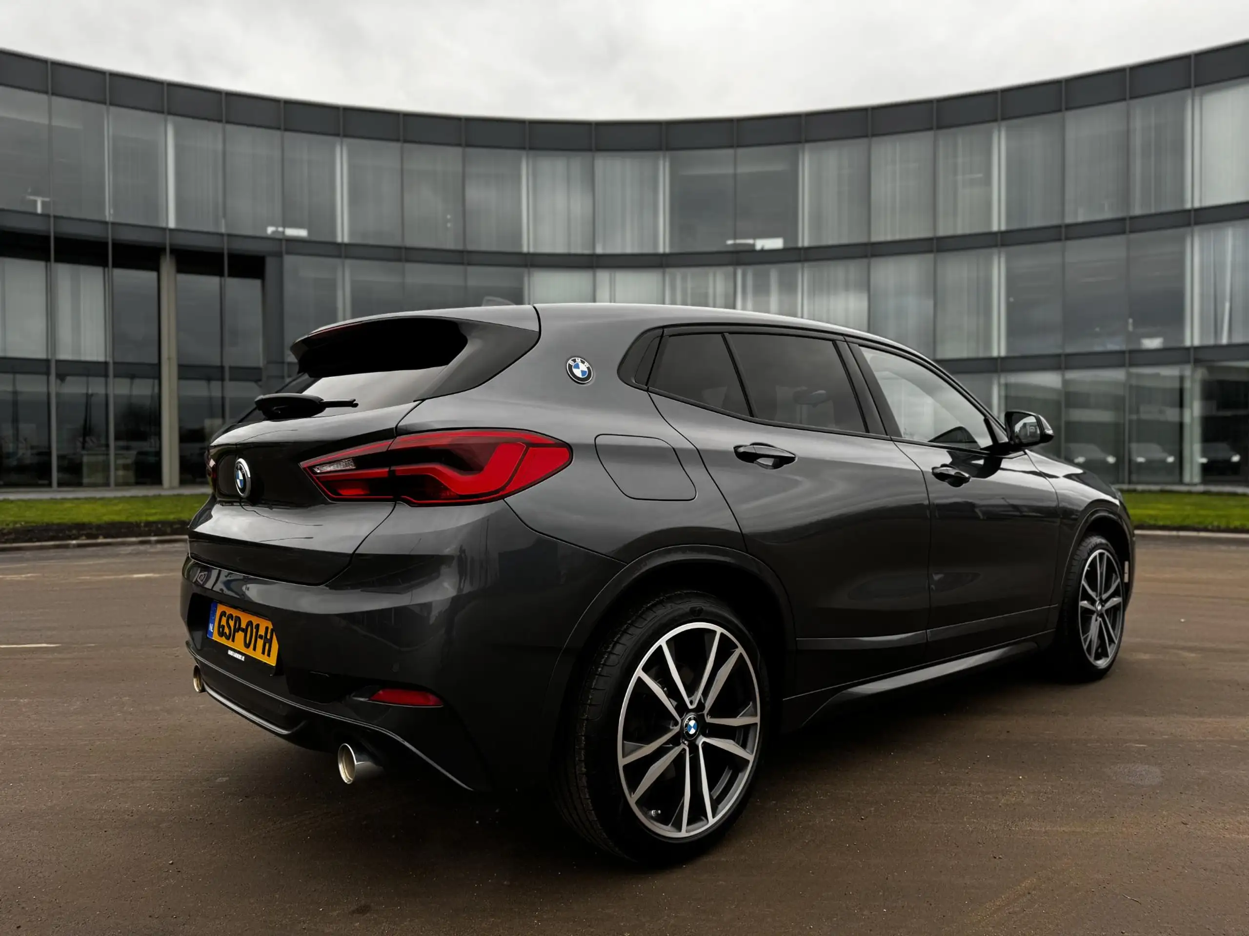 BMW - X2