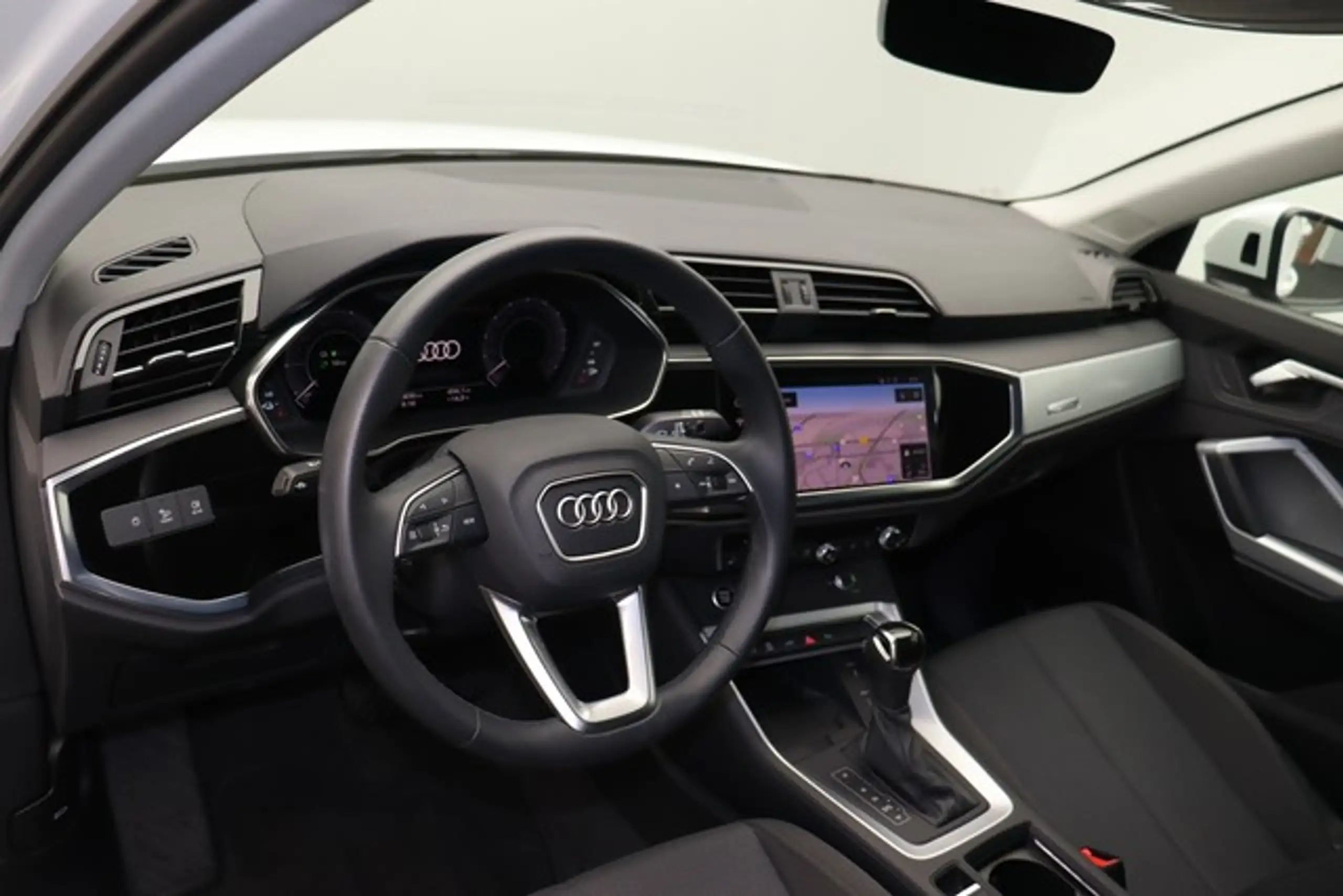 Audi - Q3