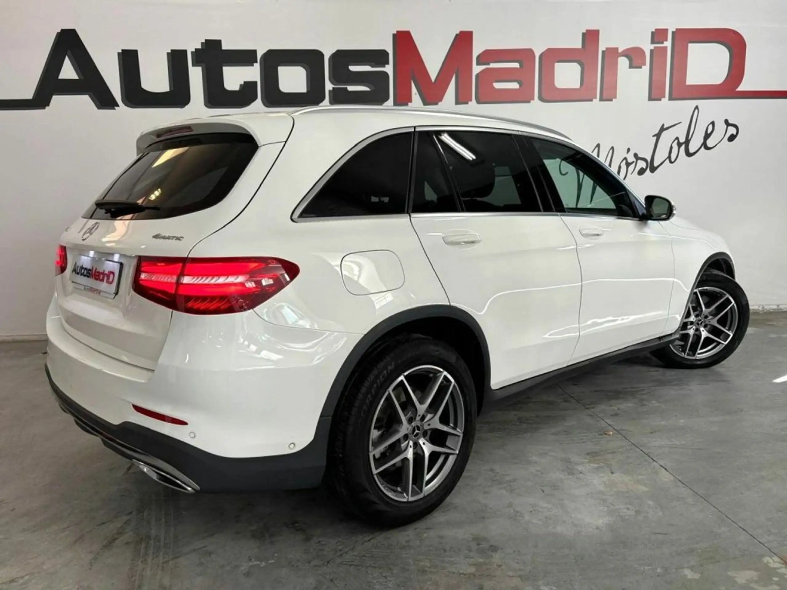 Mercedes-Benz - GLC 220