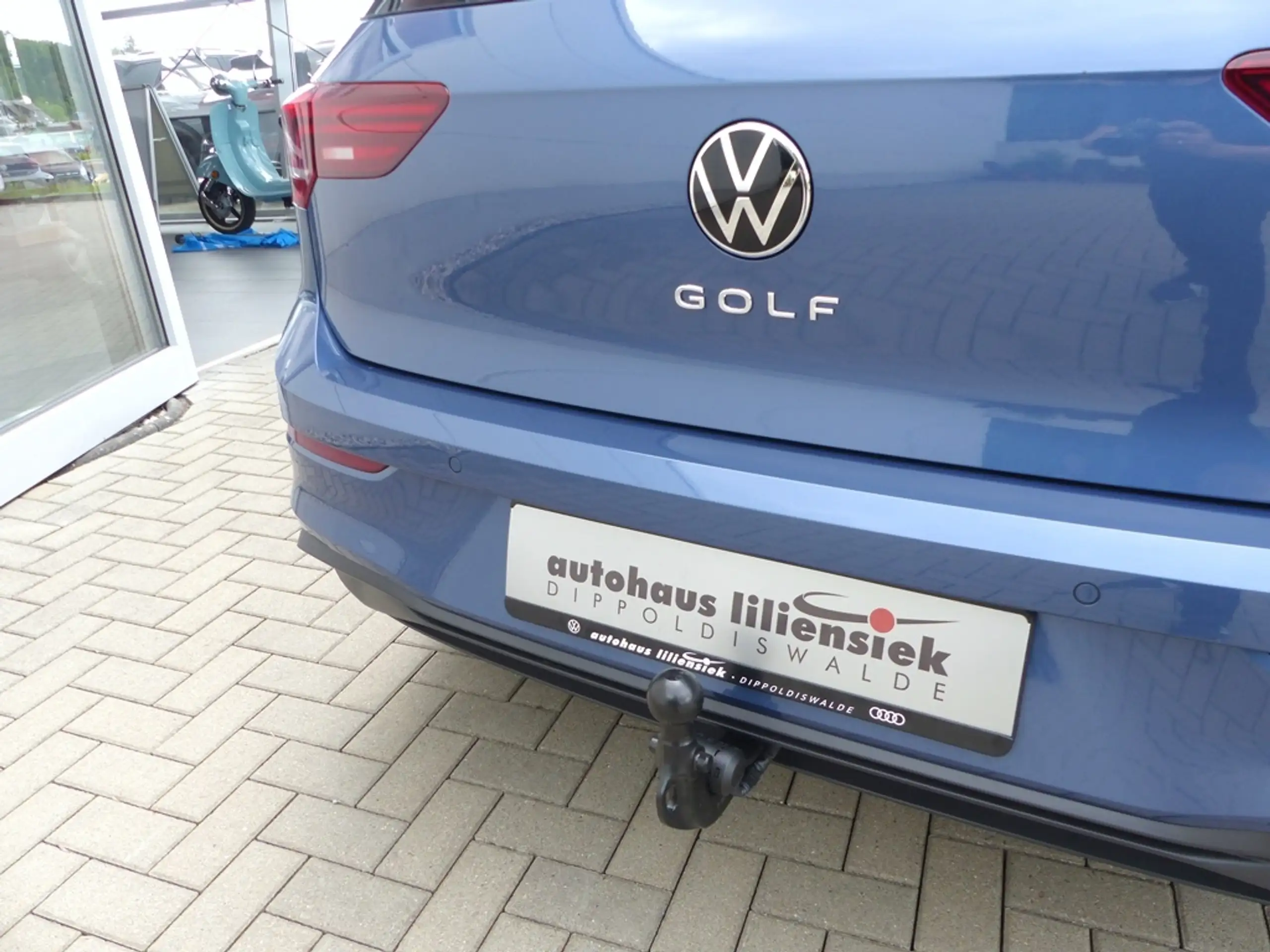 Volkswagen - Golf