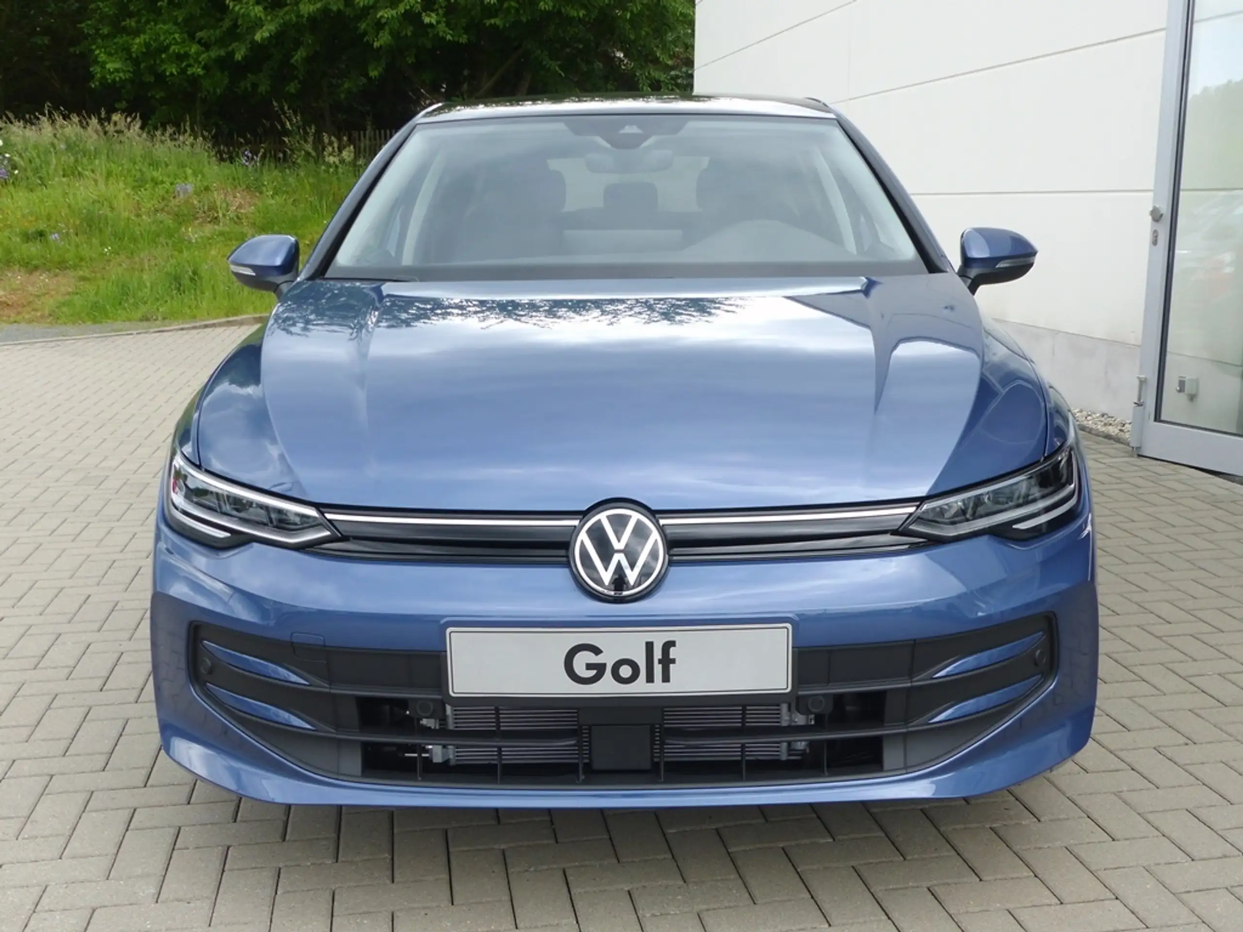 Volkswagen - Golf