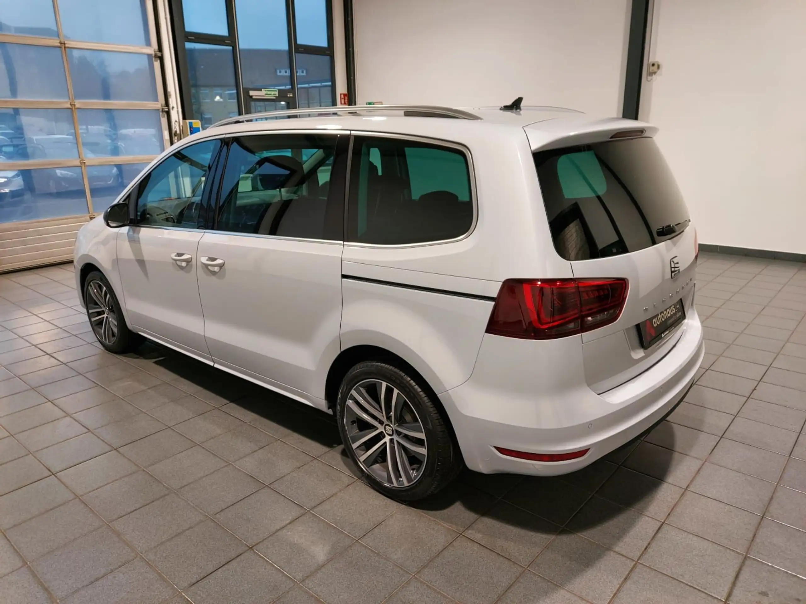 SEAT - Alhambra