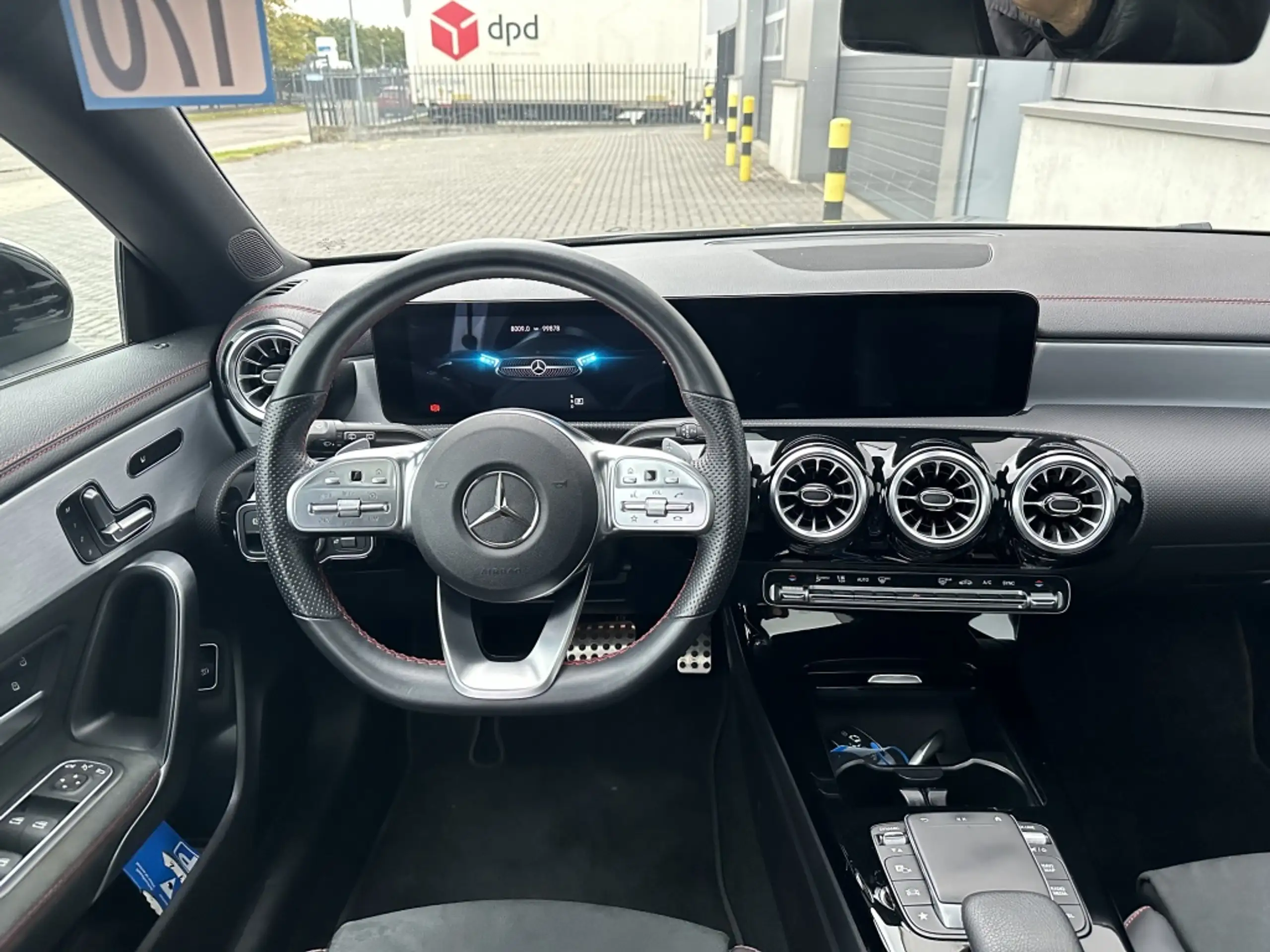 Mercedes-Benz - CLA 180