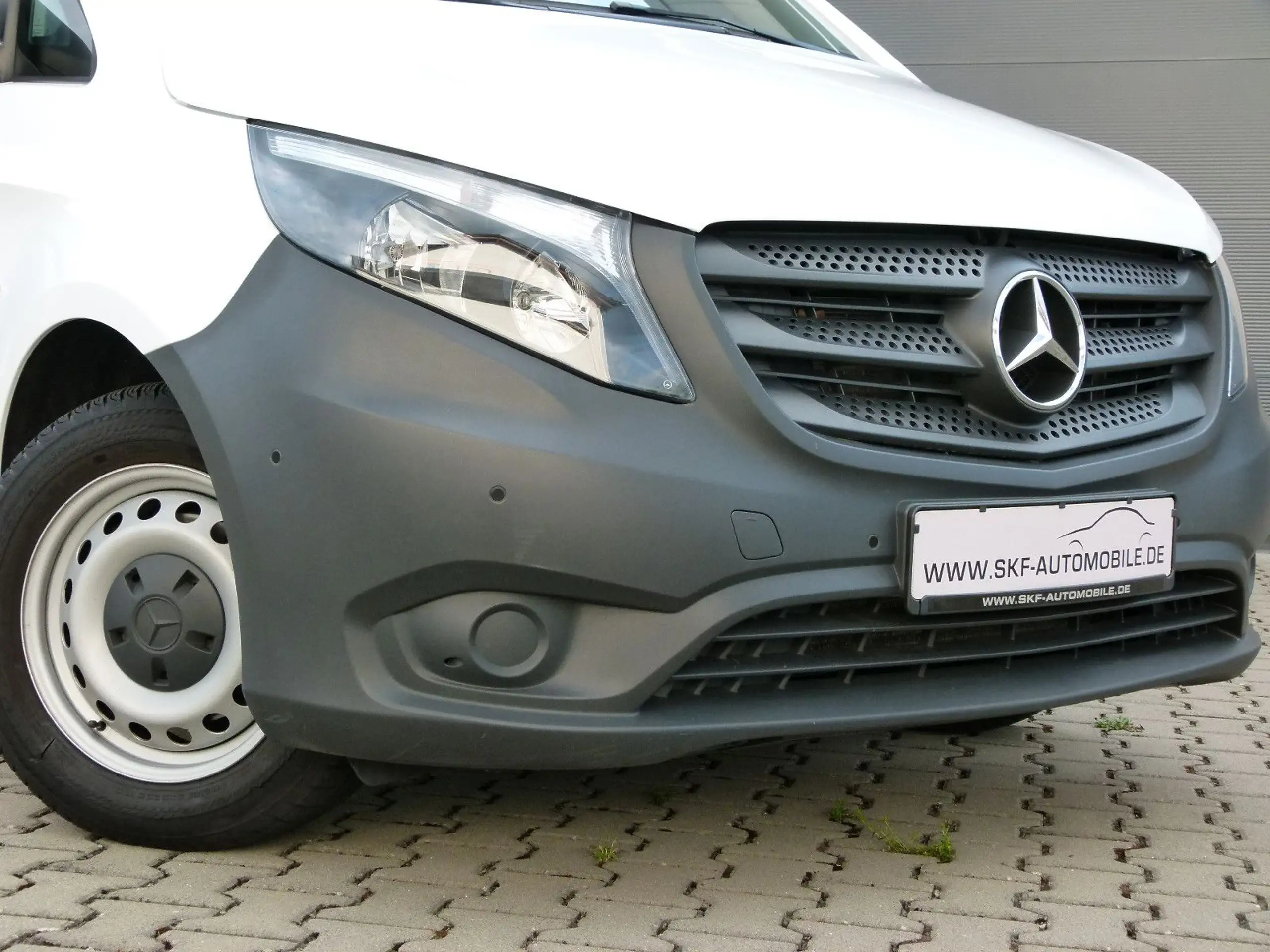 Mercedes-Benz - Vito