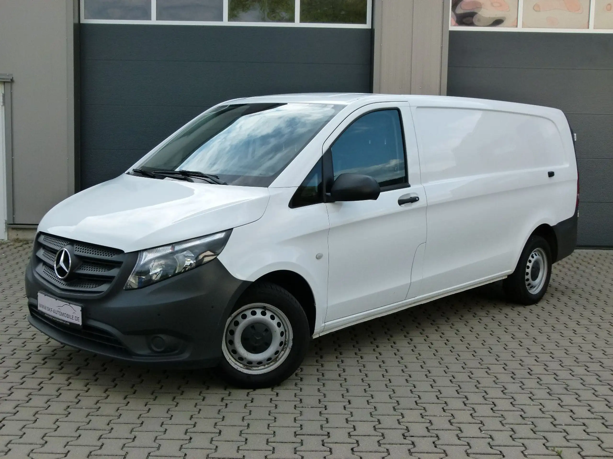 Mercedes-Benz - Vito