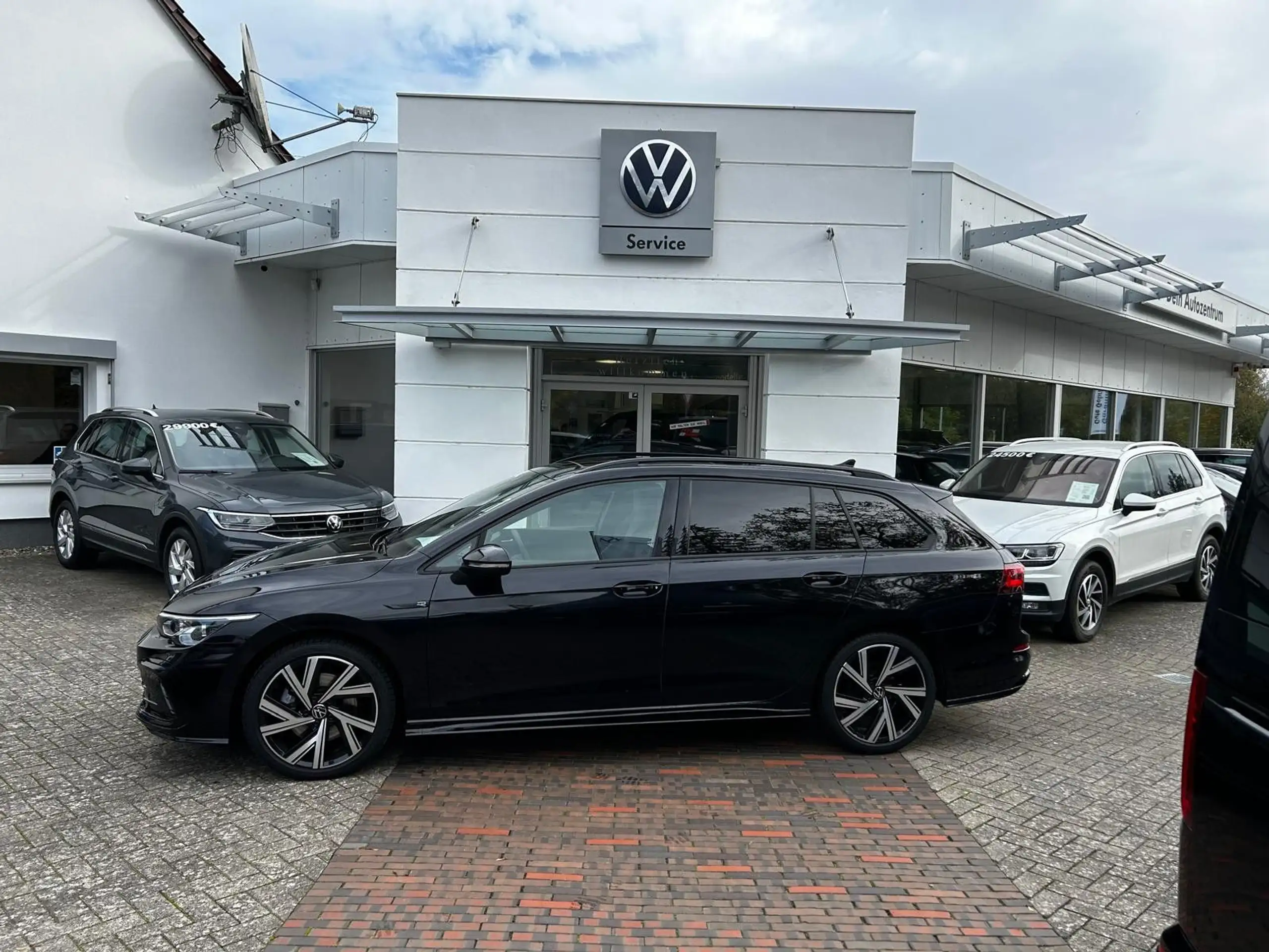 Volkswagen - Golf