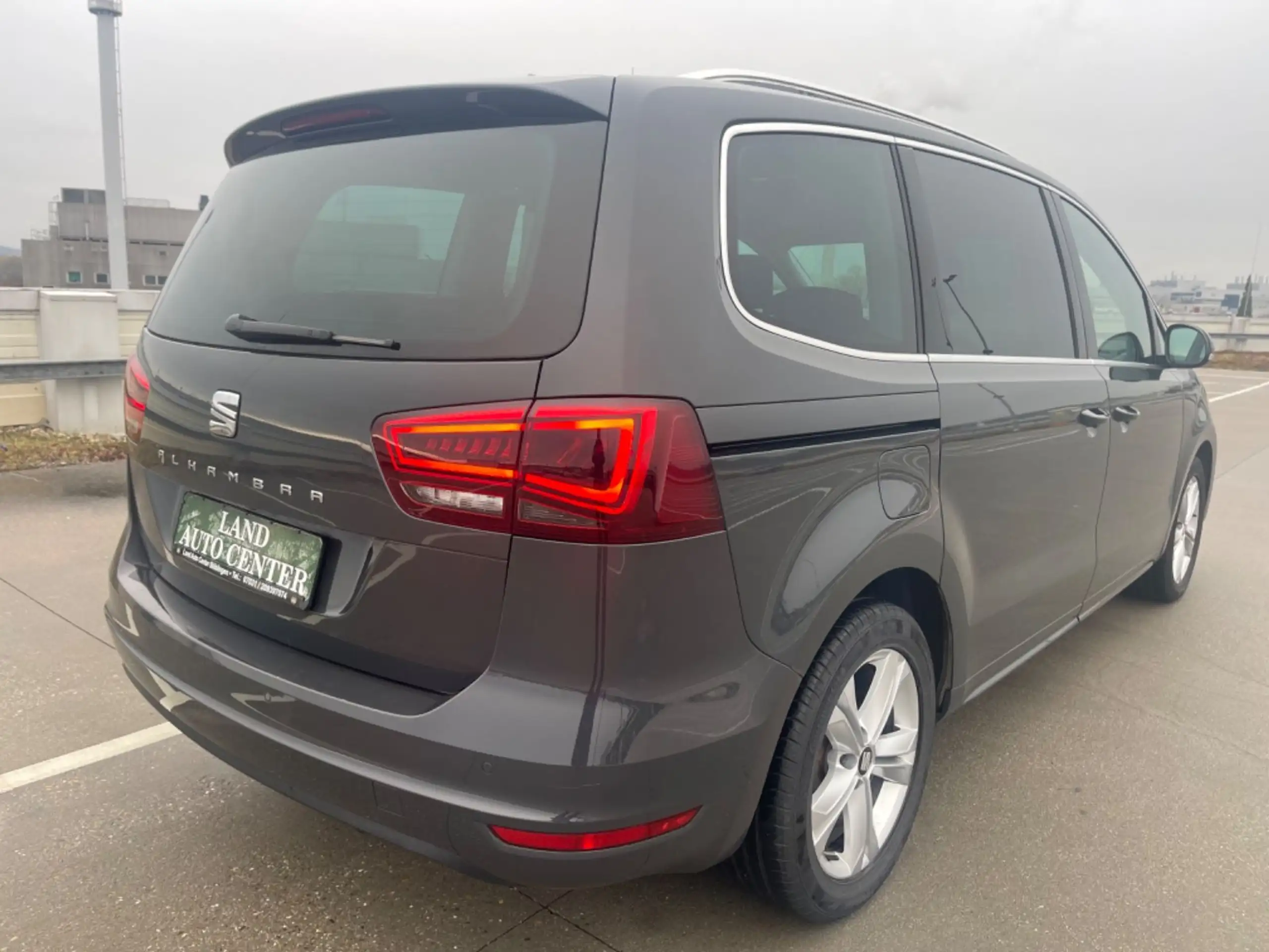 SEAT - Alhambra