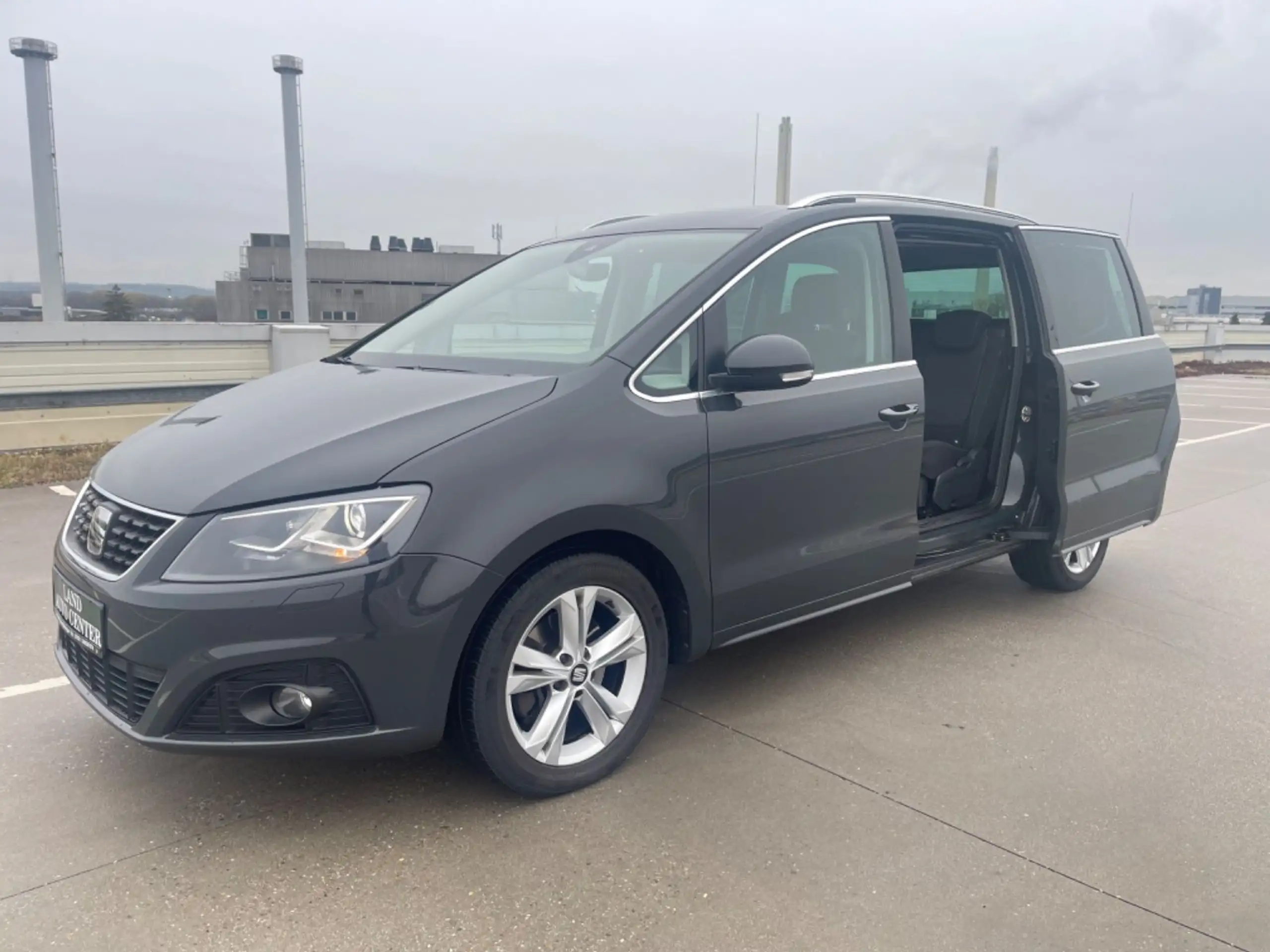 SEAT - Alhambra