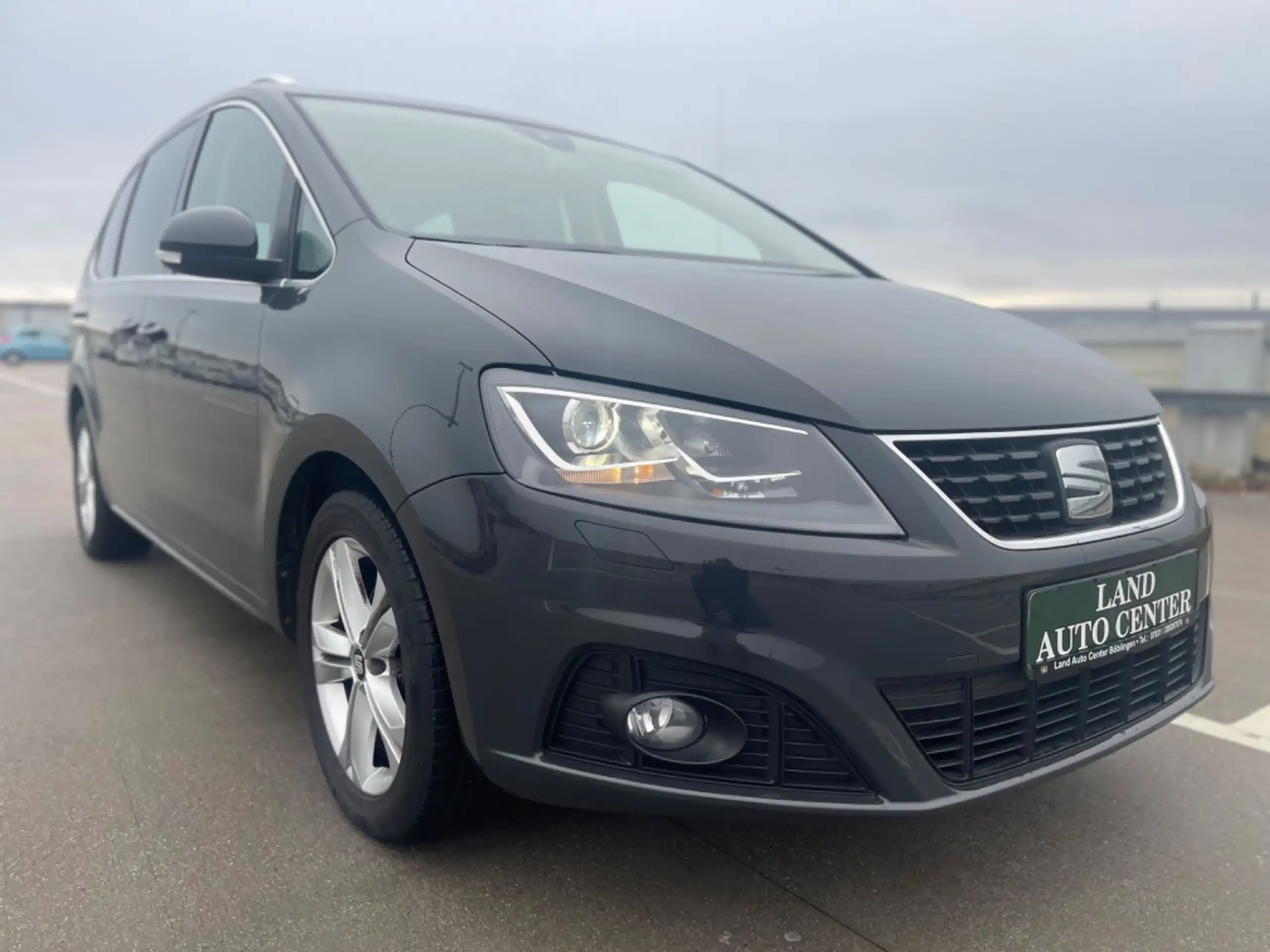 SEAT - Alhambra