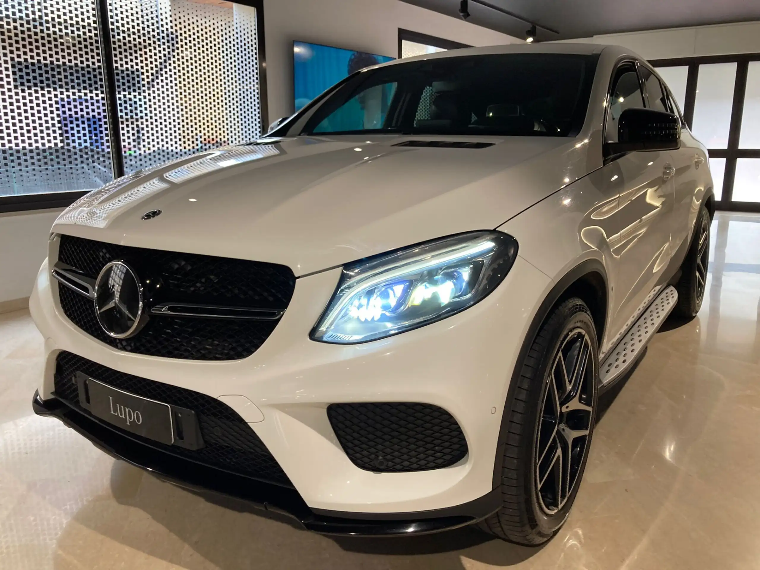 Mercedes-Benz - GLE 350