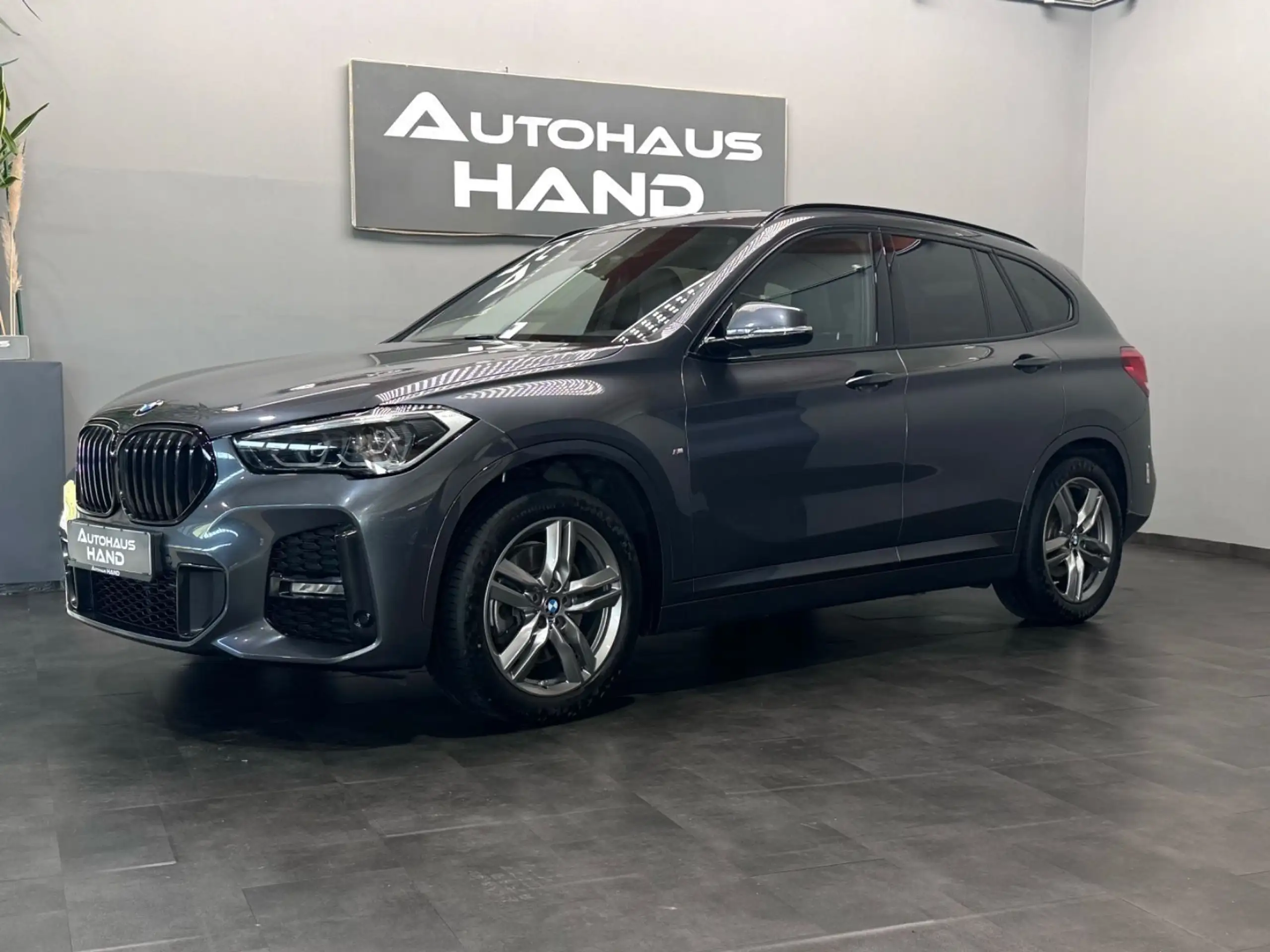 BMW - X1