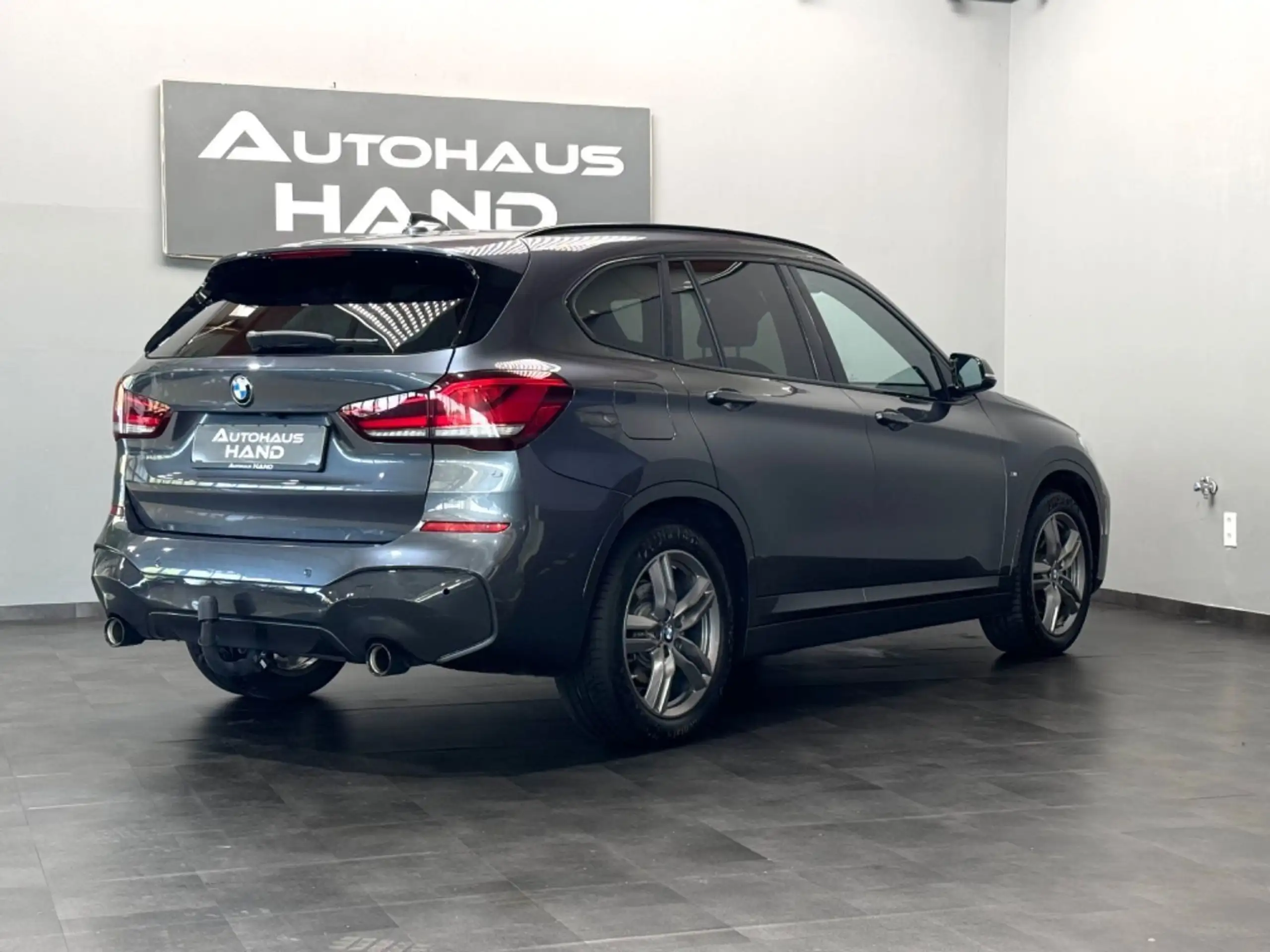 BMW - X1