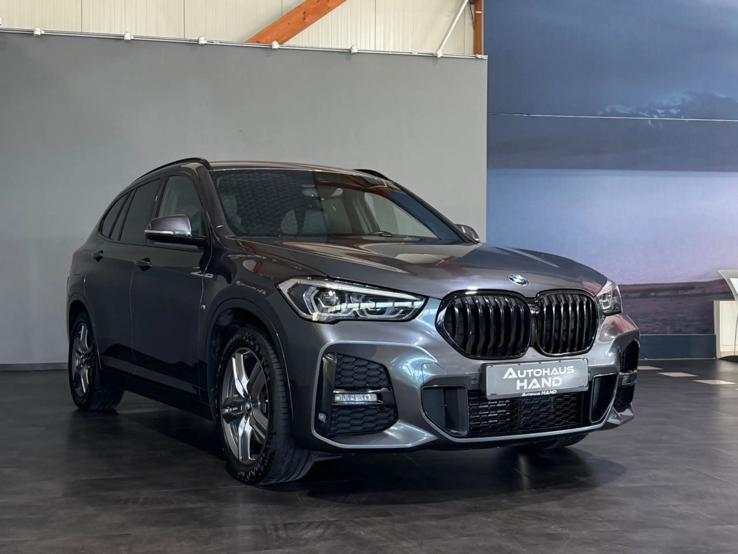 BMW - X1