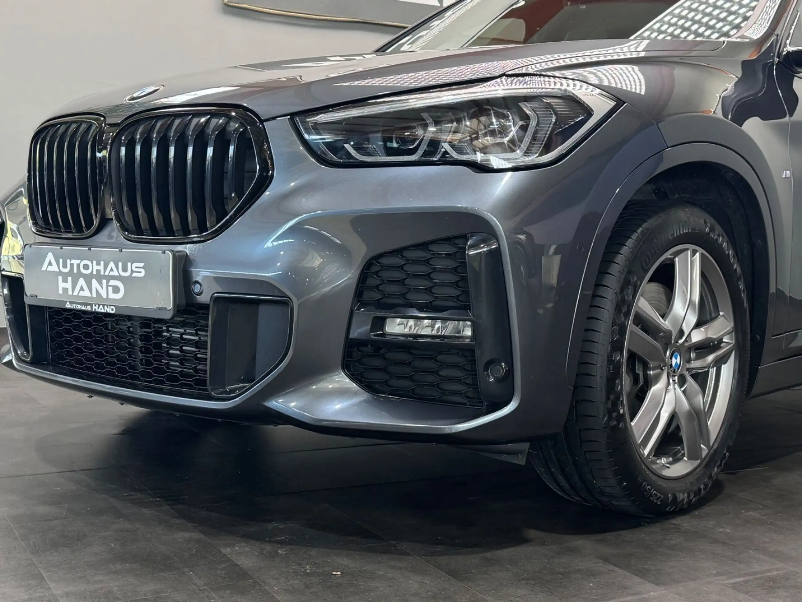 BMW - X1